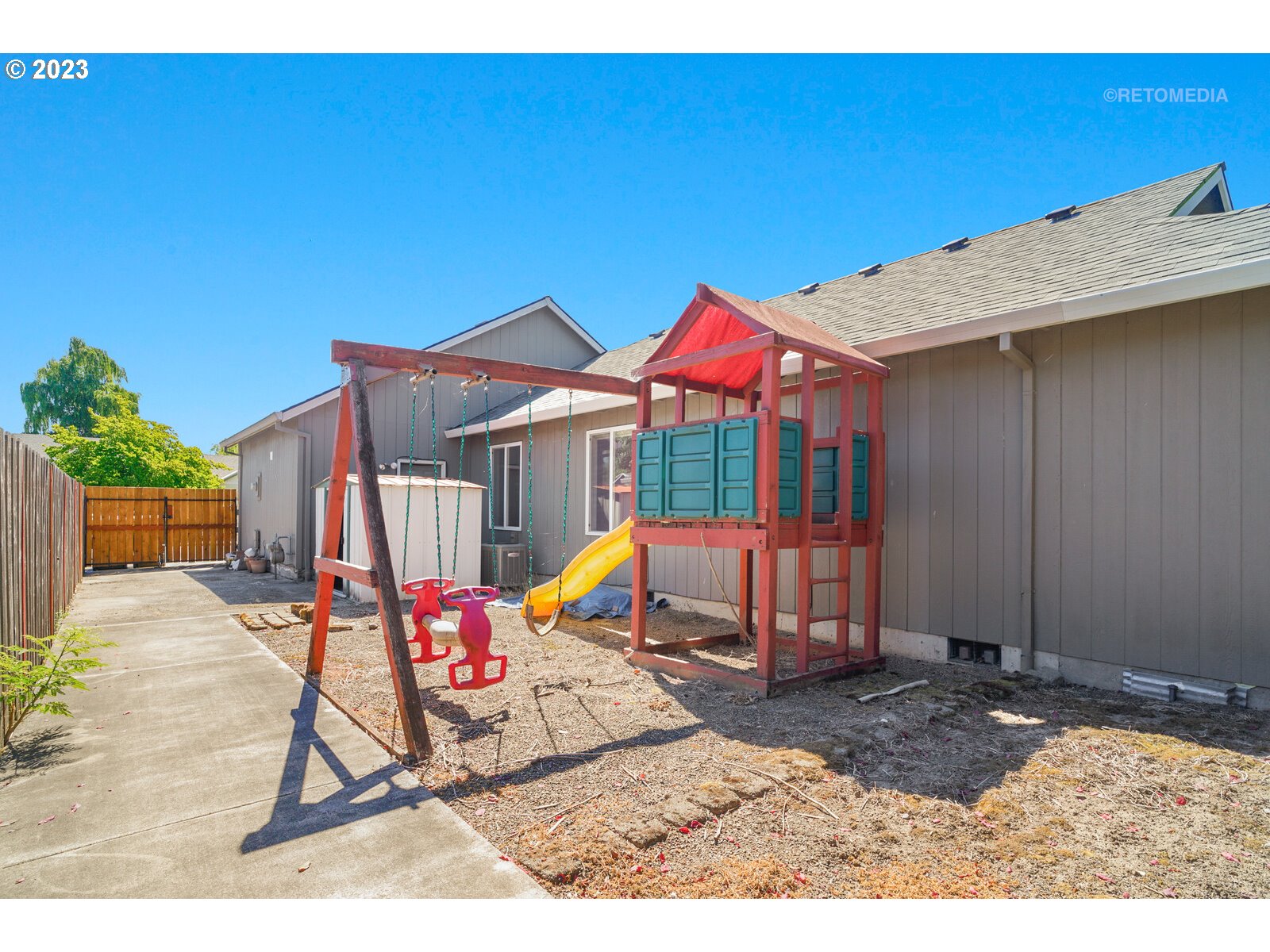 1903 N VALERI DR