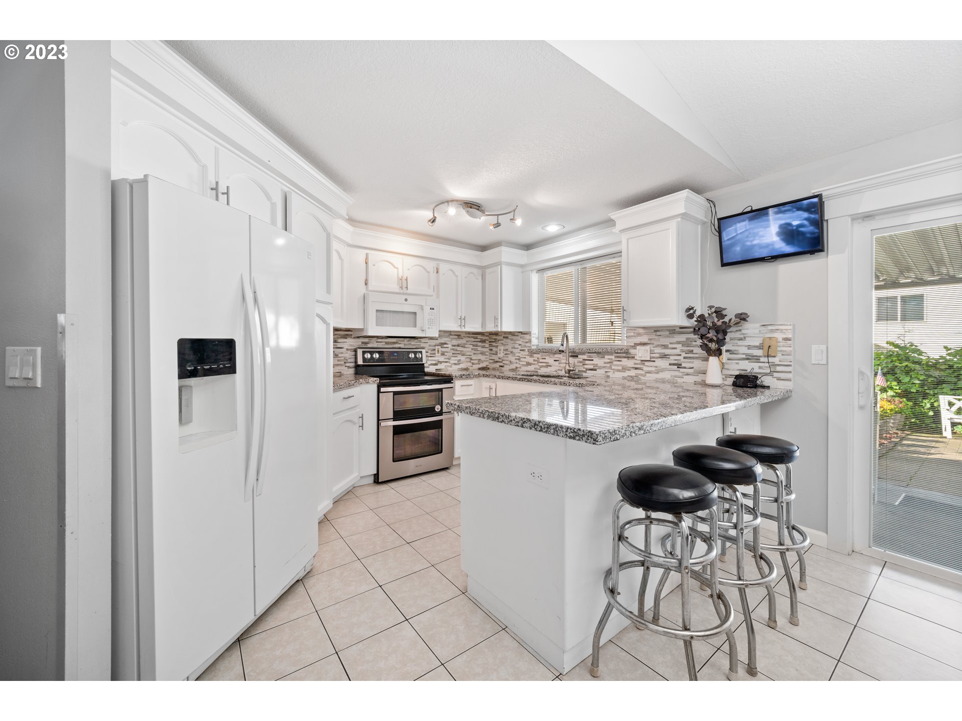 206 NW 98TH CIR