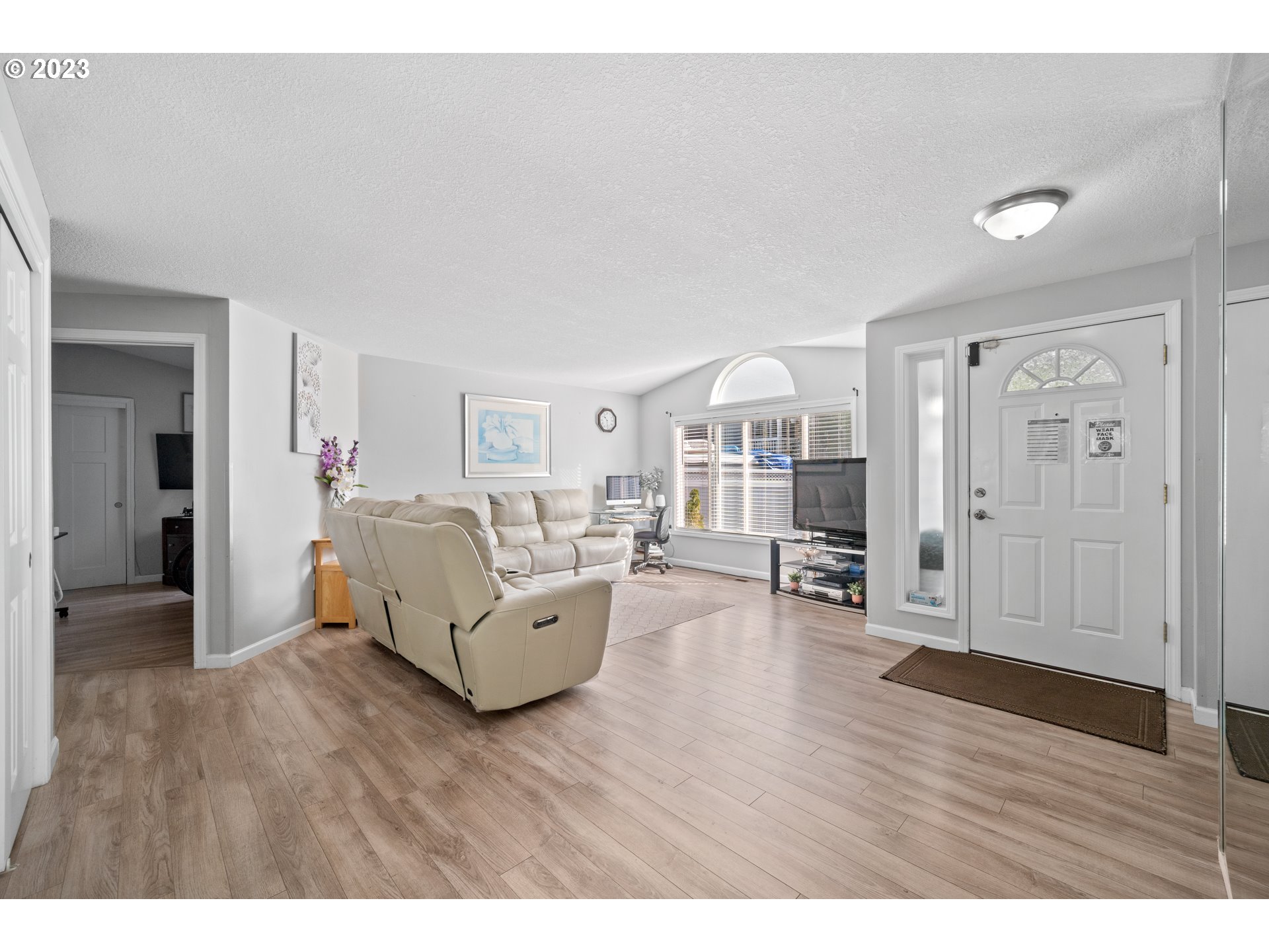 206 NW 98TH CIR