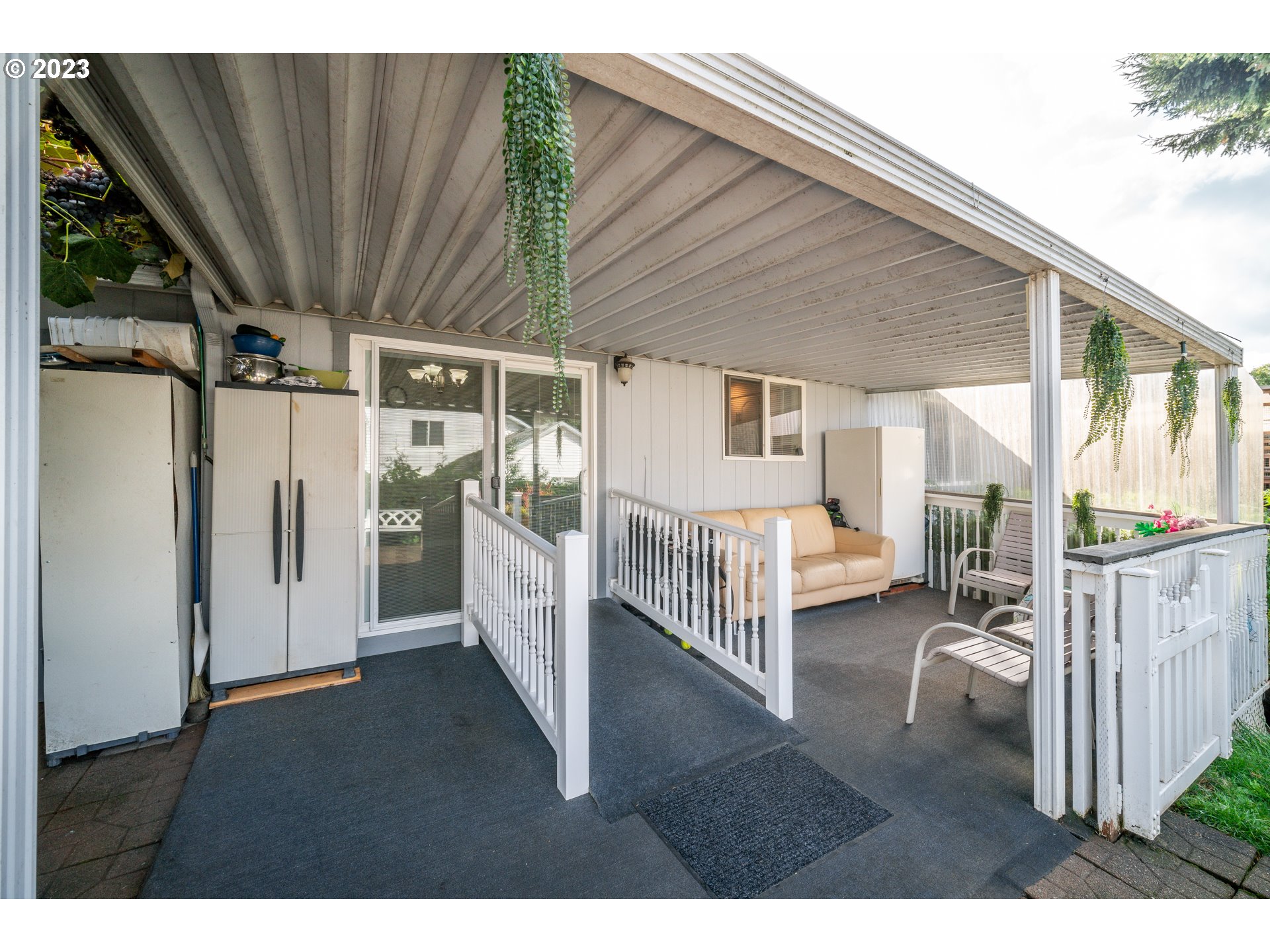 206 NW 98TH CIR