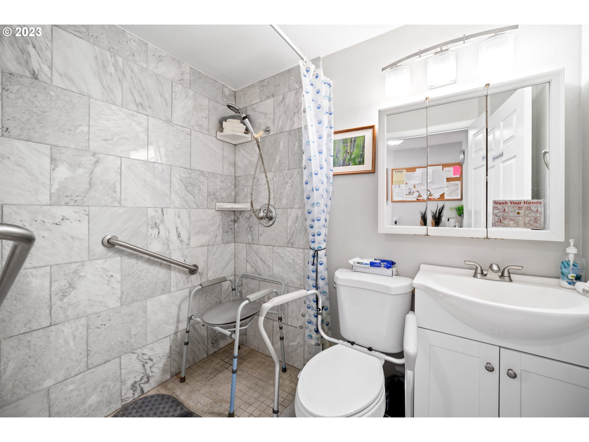 206 NW 98TH CIR
