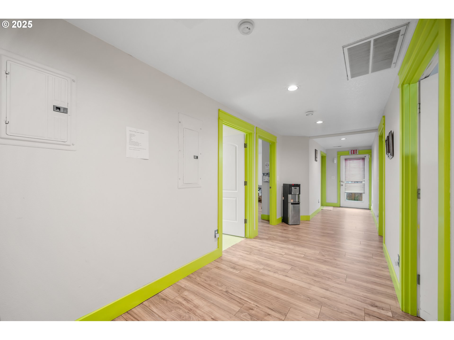 30 NE 125TH PL