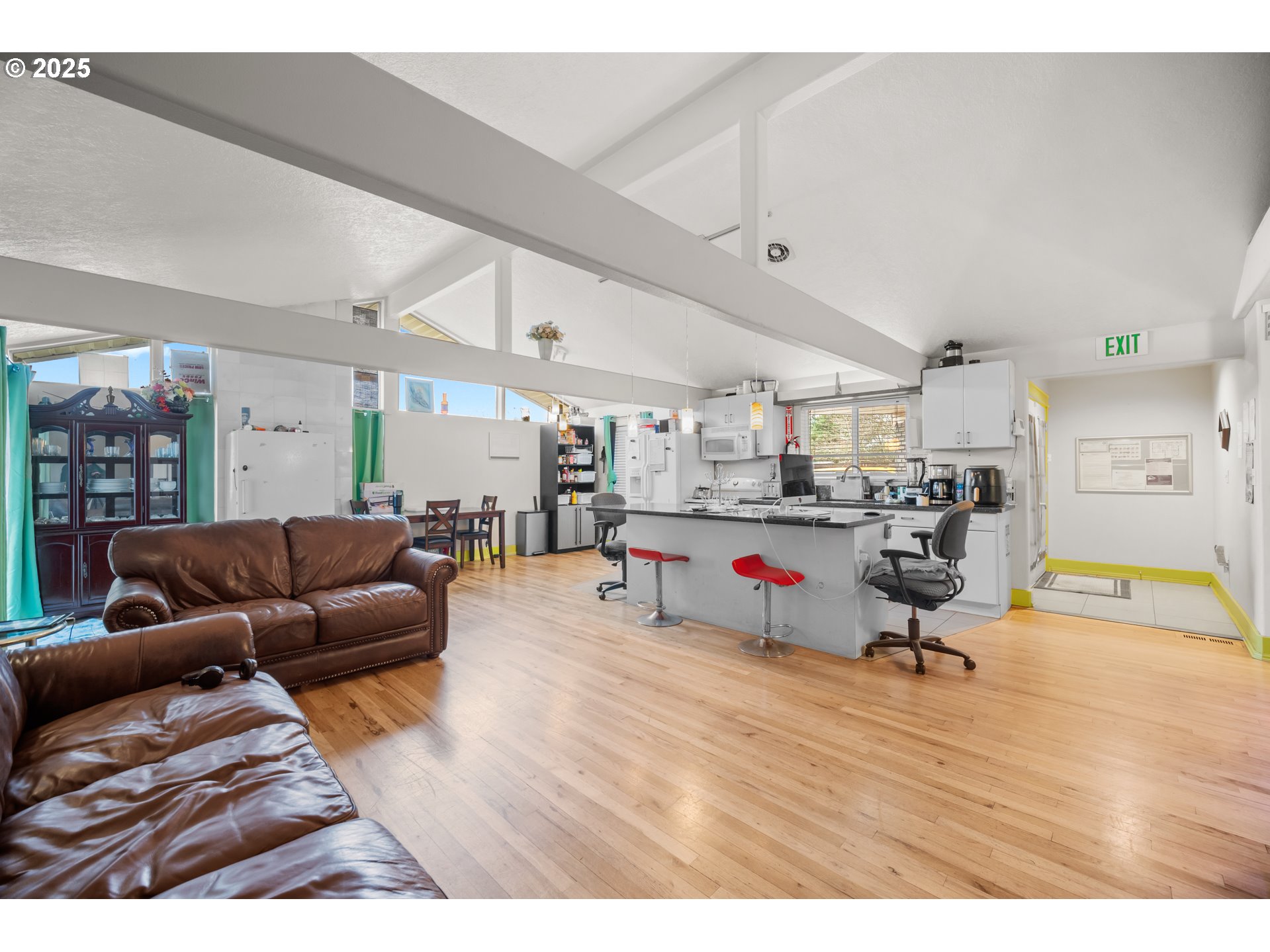 30 NE 125TH PL