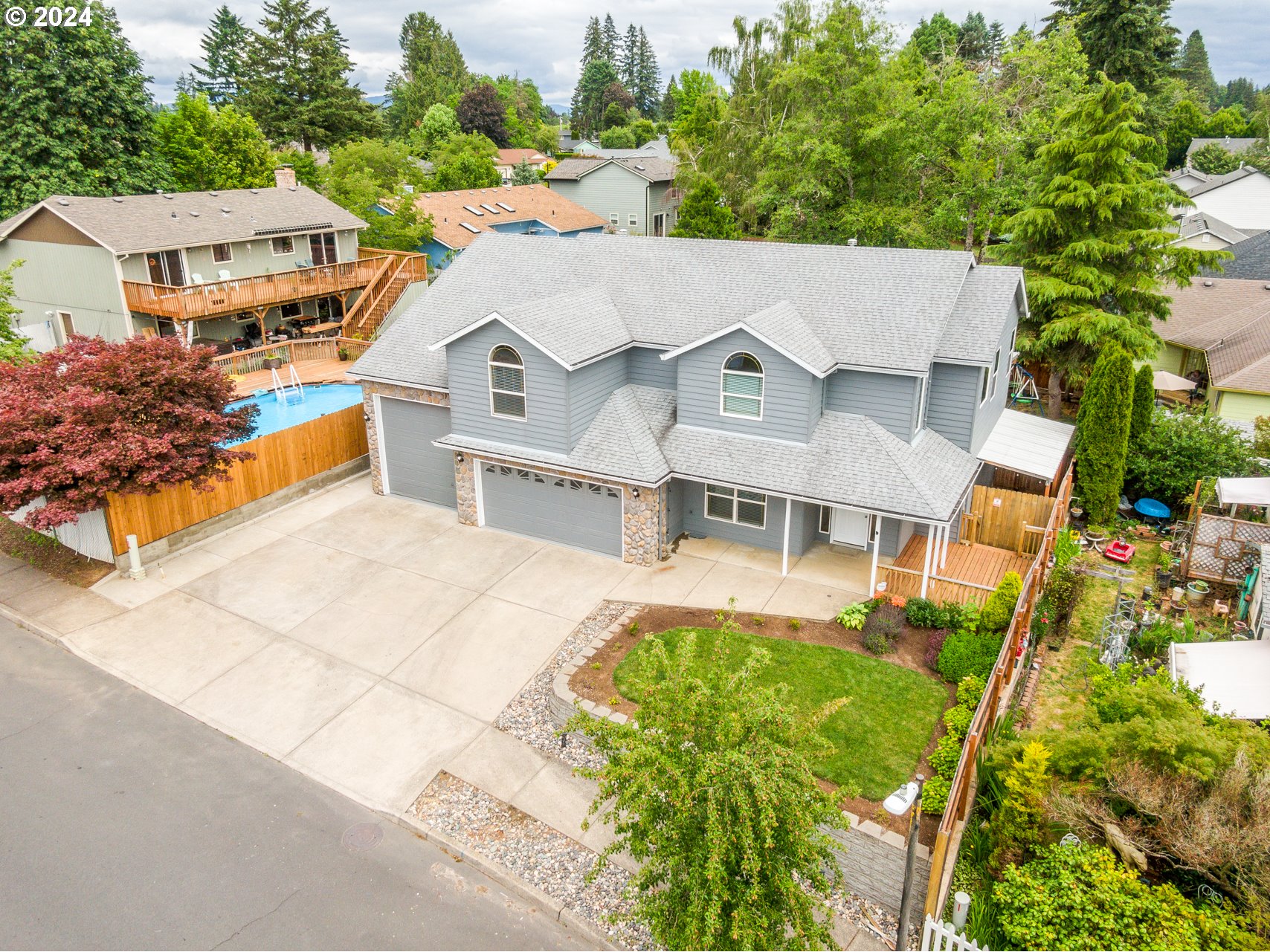 18212 BLUFF RD