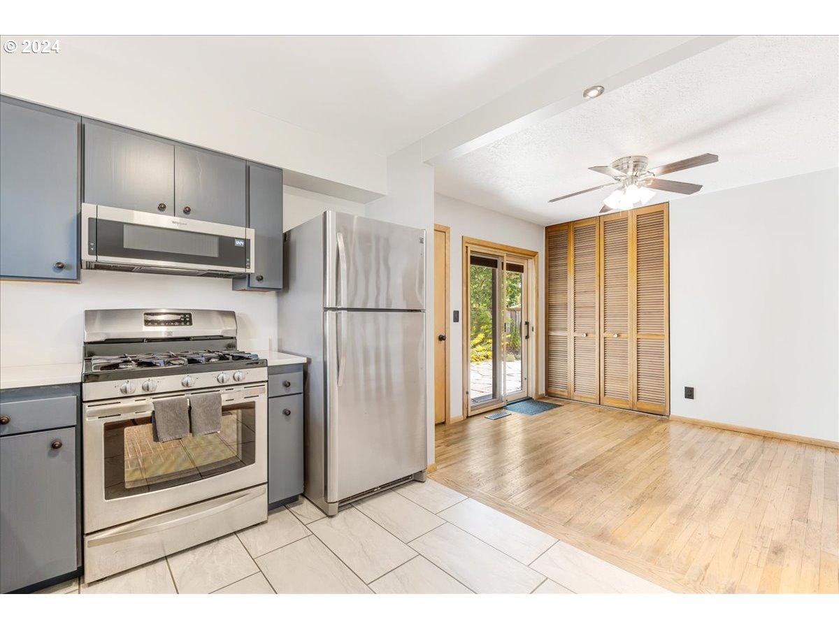 12216 SE SEQUOIA AVE