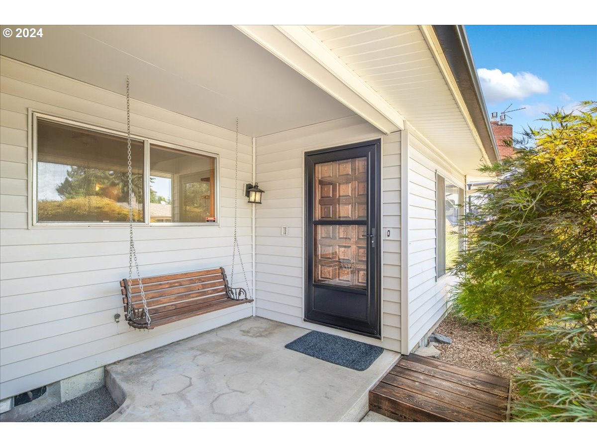 12216 SE SEQUOIA AVE