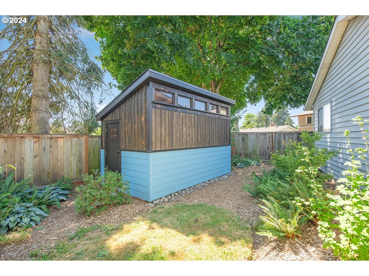 12216 SE SEQUOIA AVE