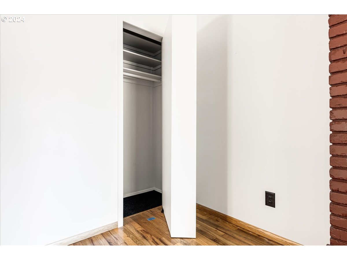 12216 SE SEQUOIA AVE