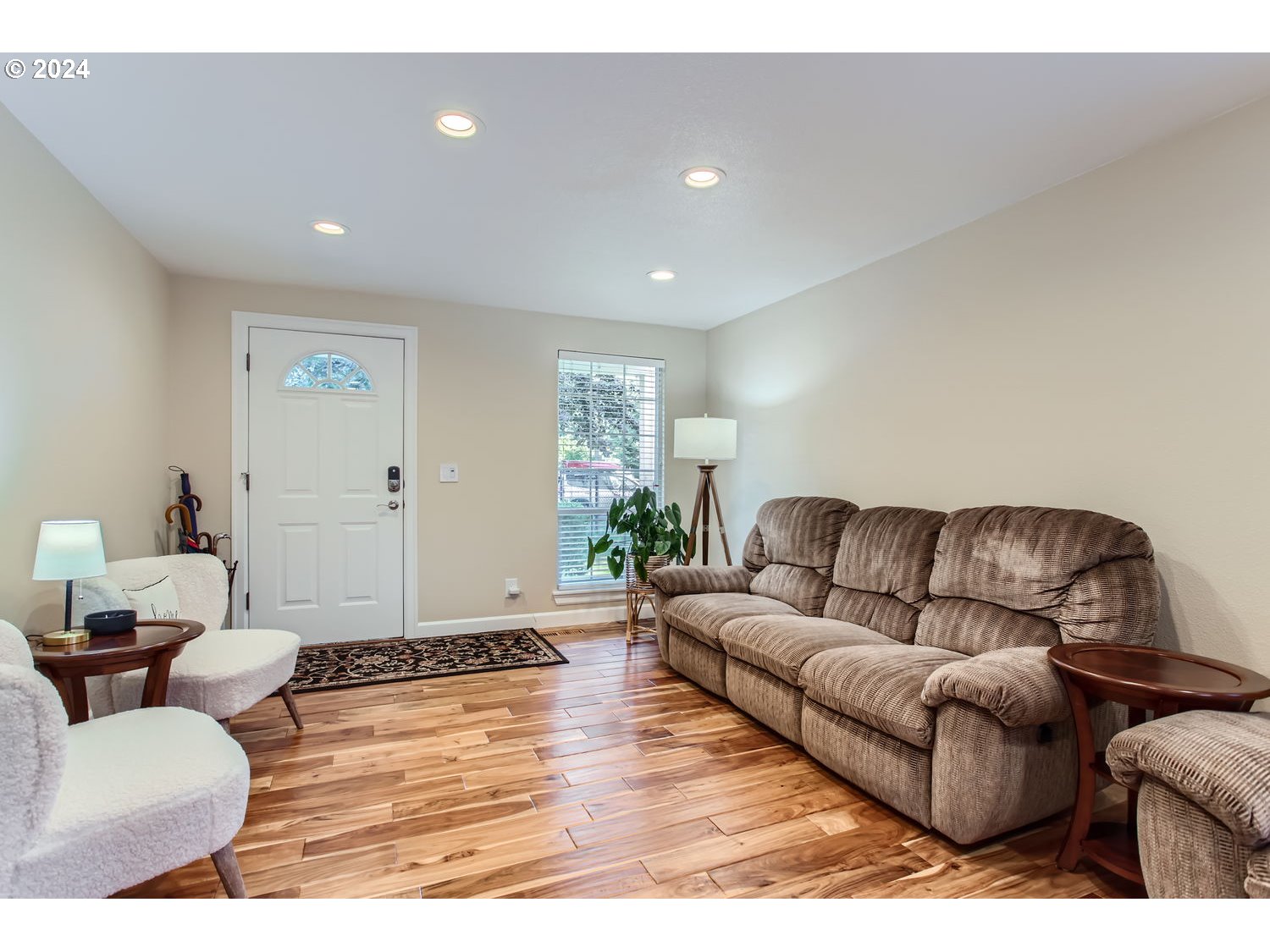 682 NE 165TH AVE