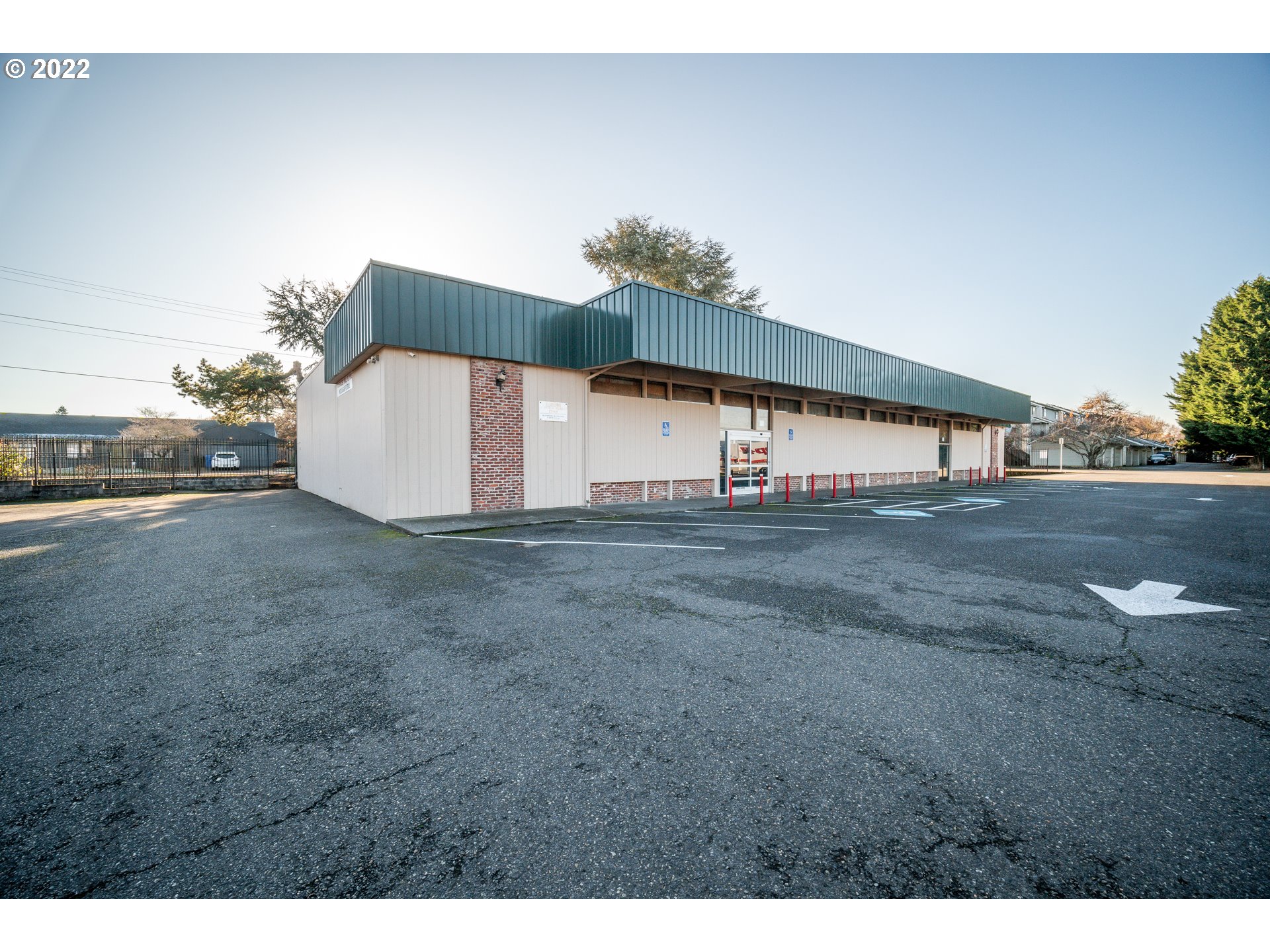 13116 NE SANDY BLVD