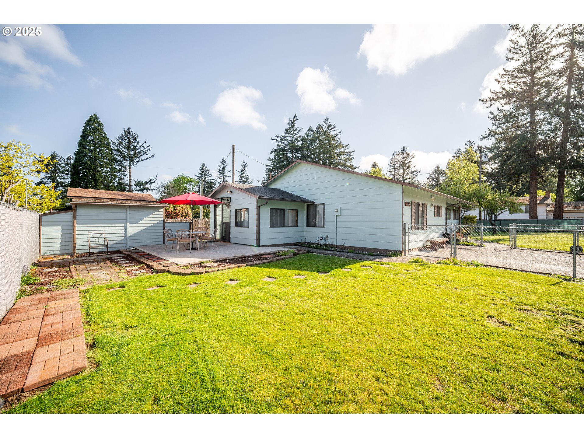 15651 SE CLINTON CT