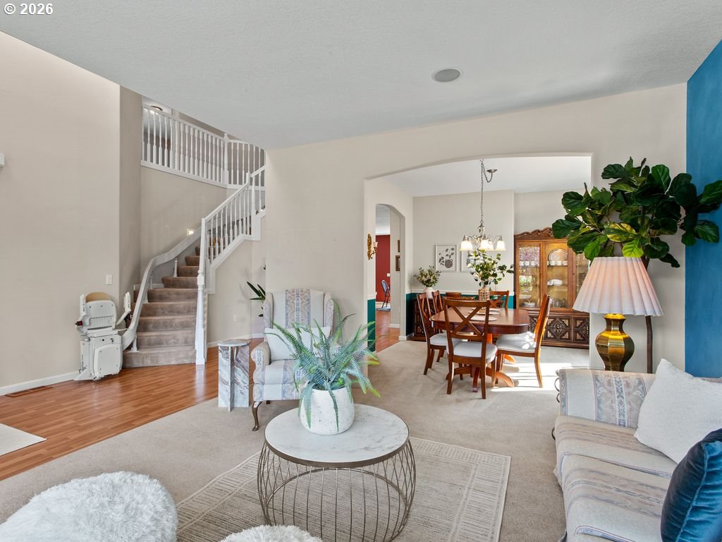 3903 NE 93RD ST