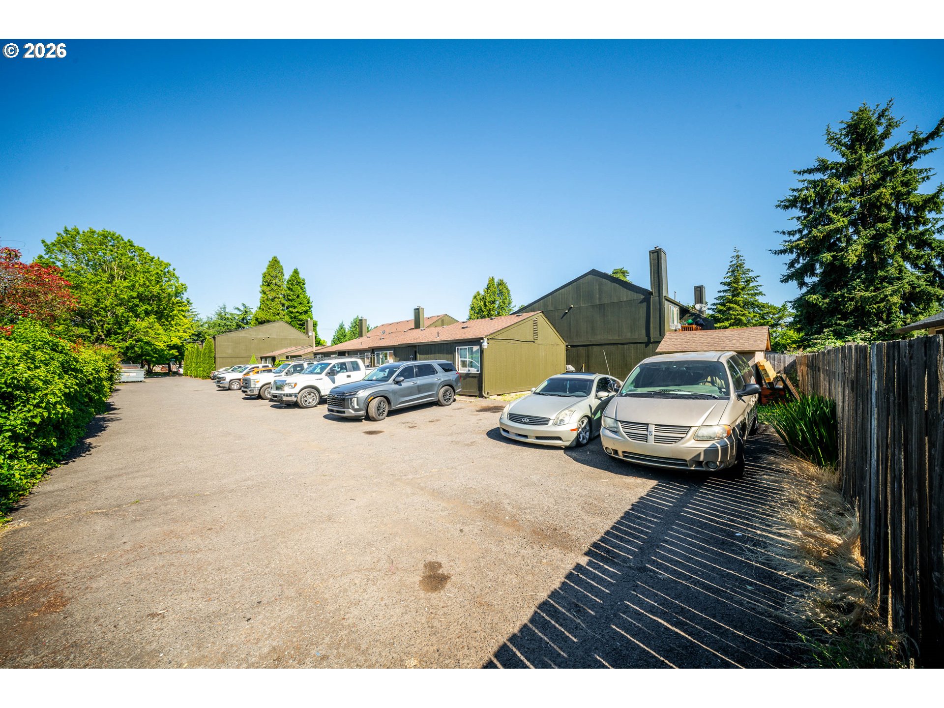 1046 NE 17TH AVE