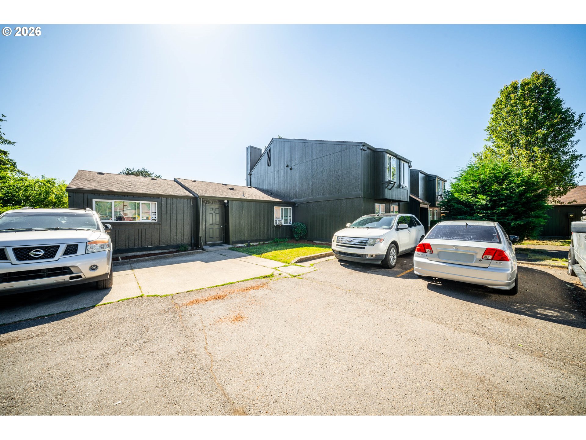 1046 NE 17TH AVE