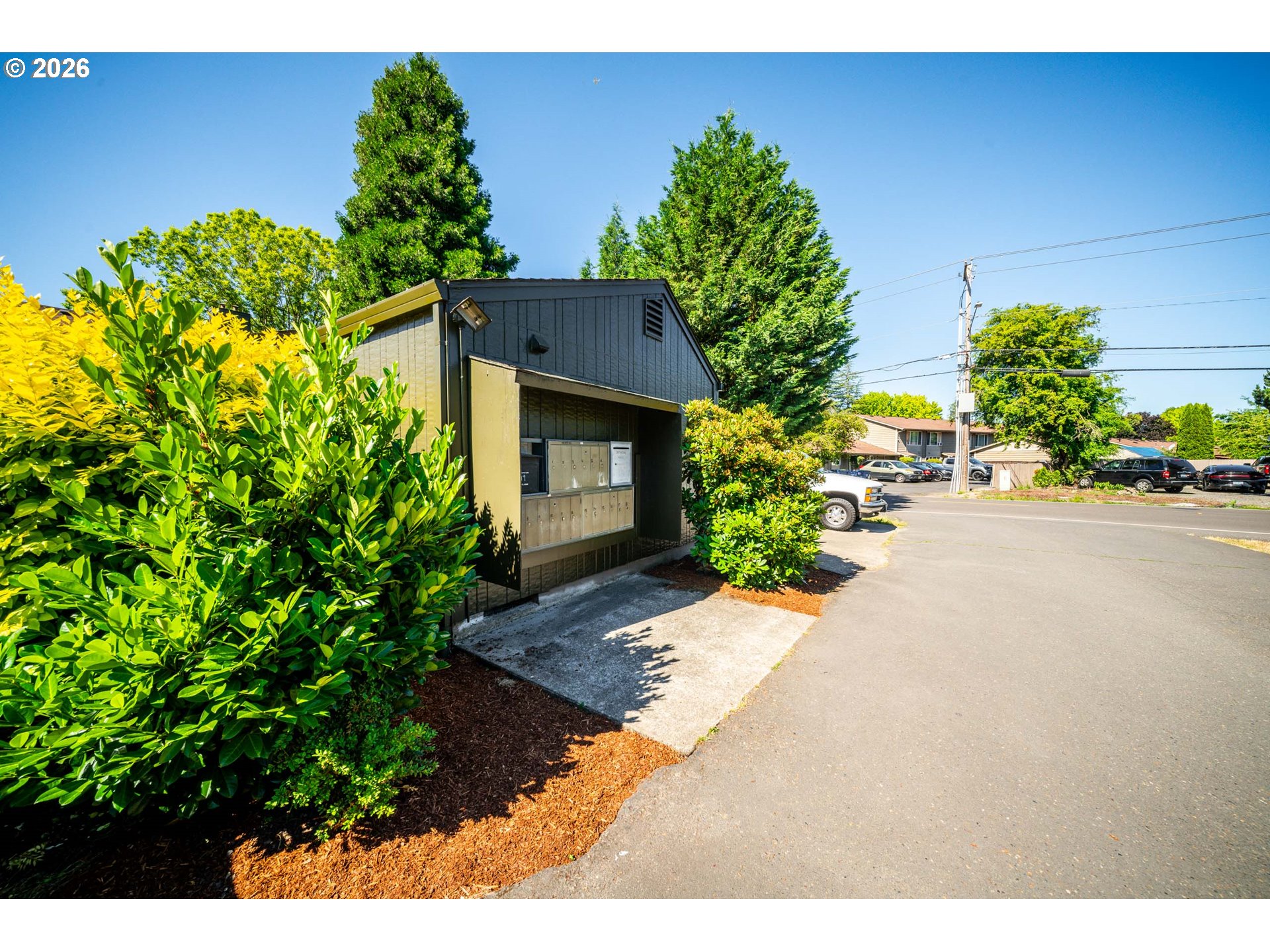 1046 NE 17TH AVE
