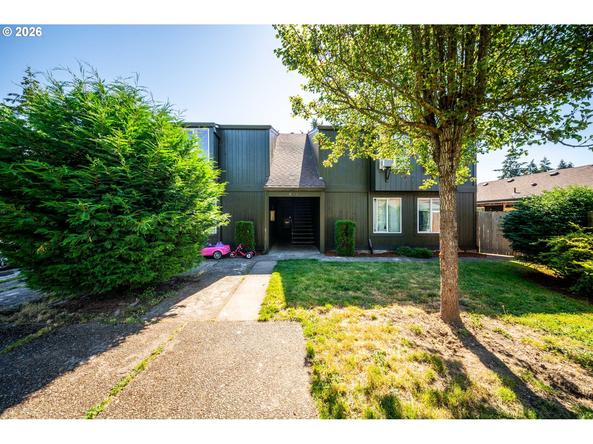 1046 NE 17TH AVE