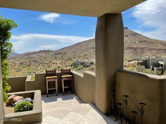 9915 E GRAYTHORN Drive