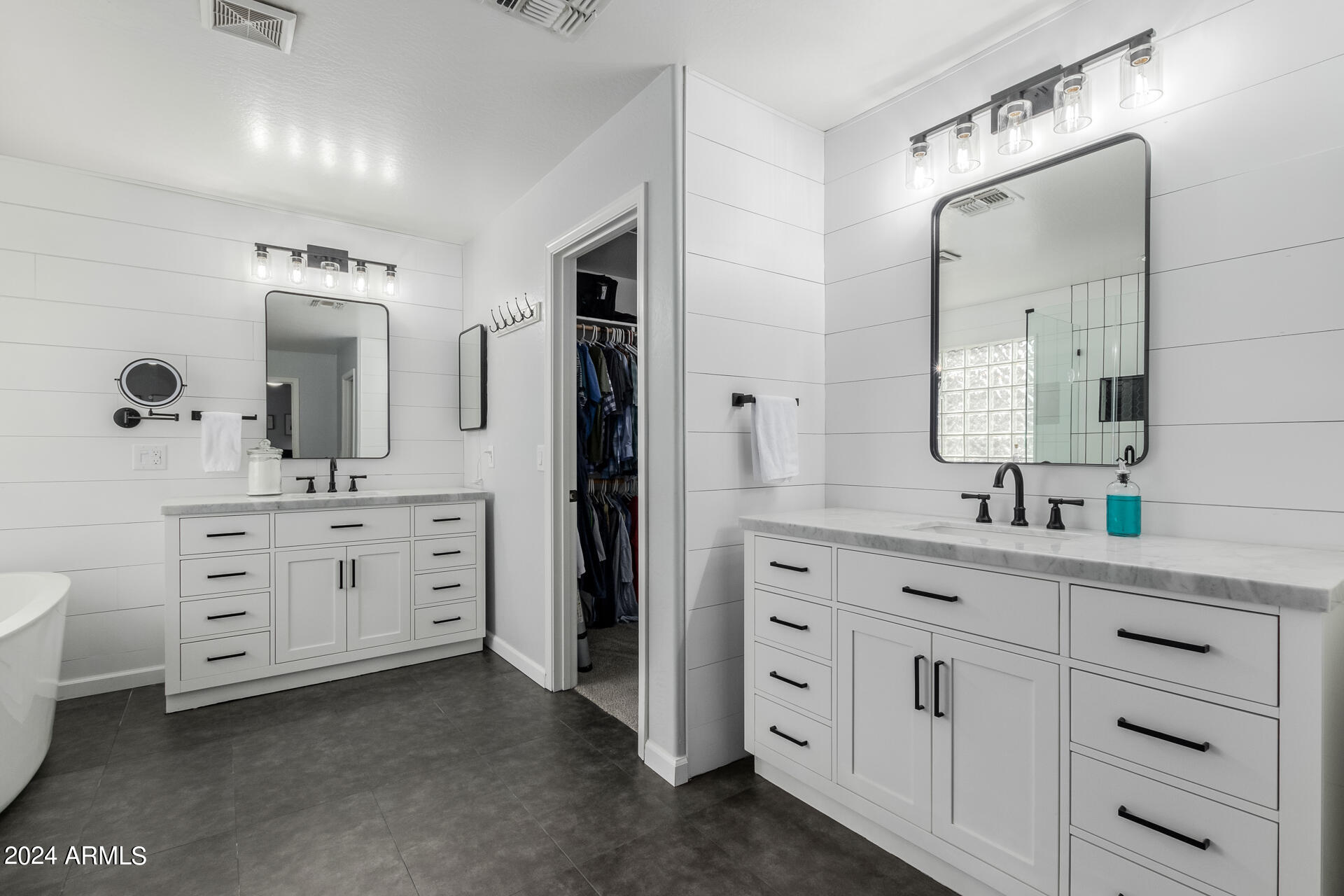 3353 E BLUE RIDGE Way