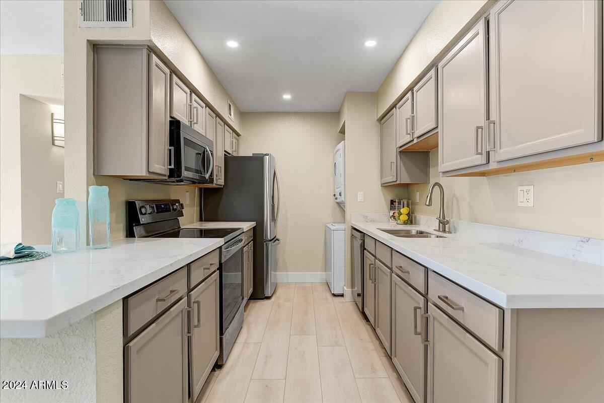 5995 N 78TH Street 2050