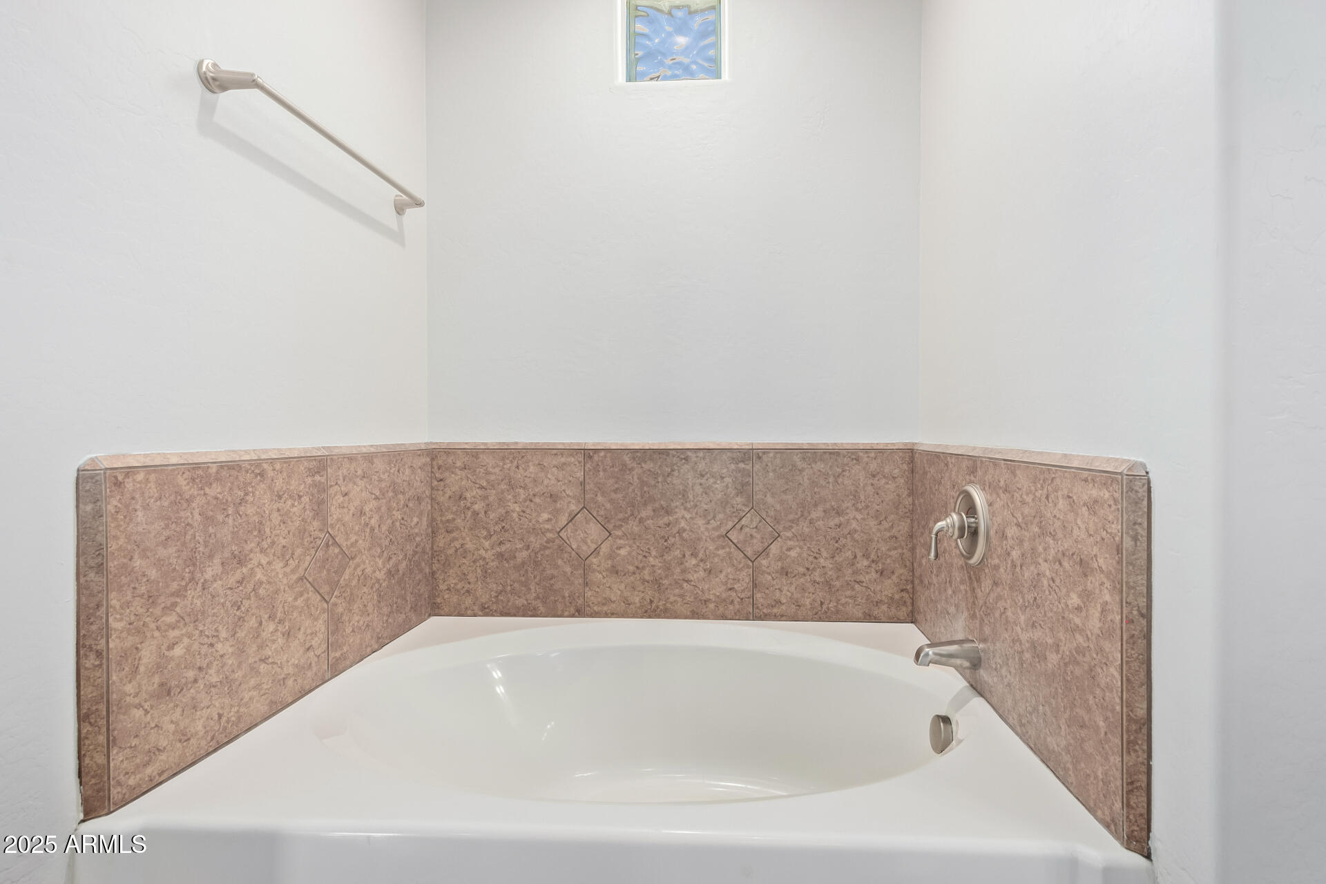 1127 W AUBURN Street