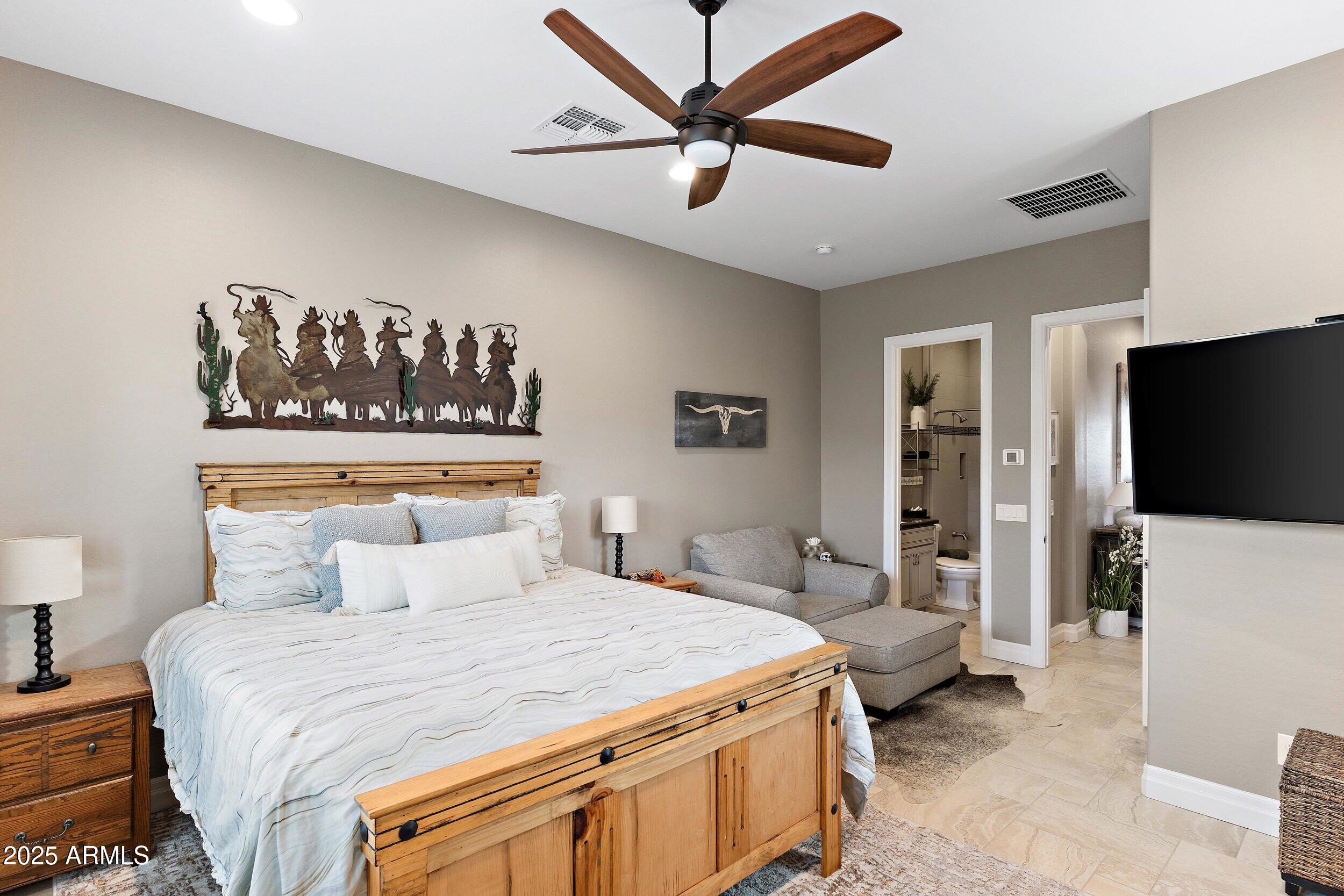1457 E COPPER Hollow