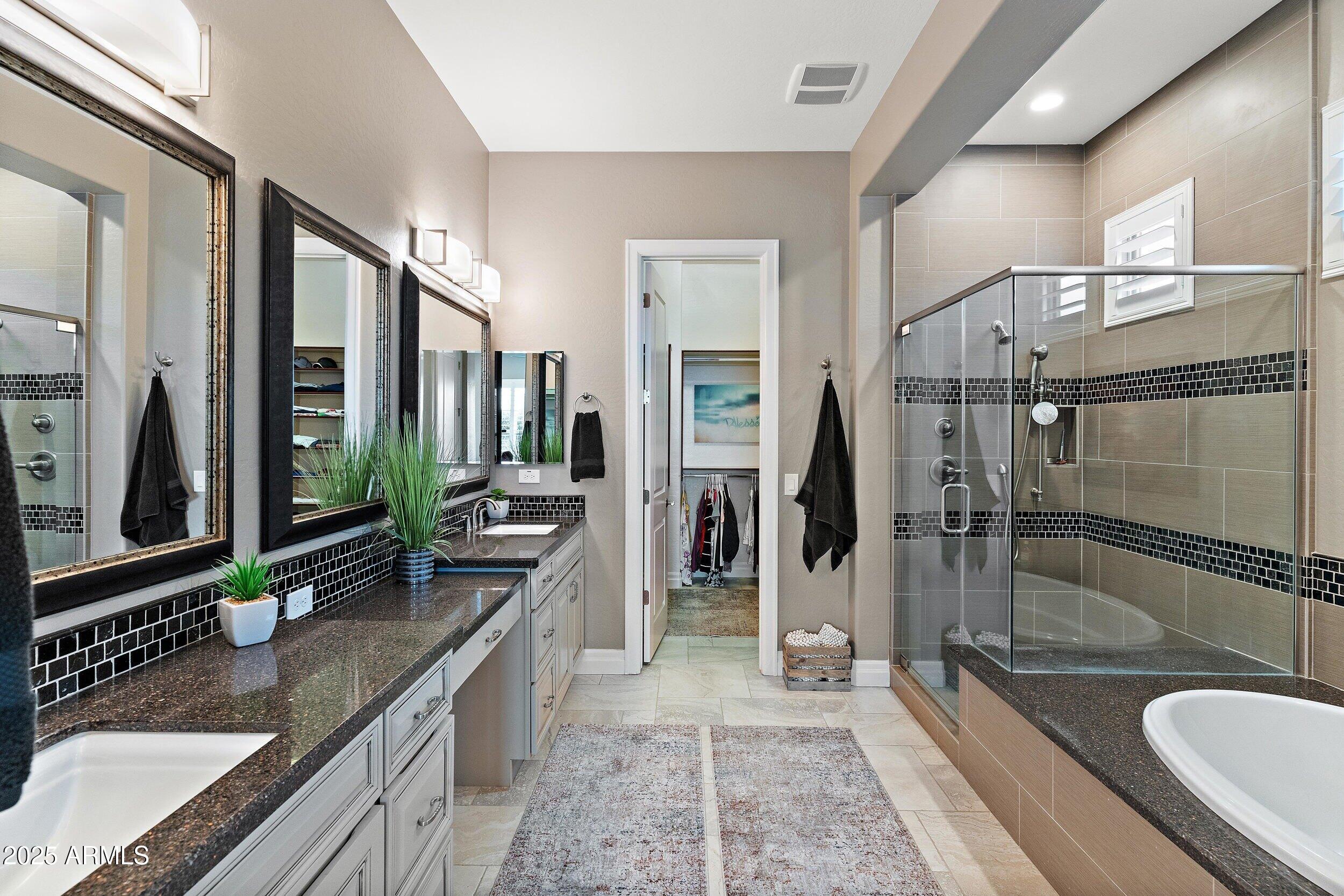 1457 E COPPER Hollow