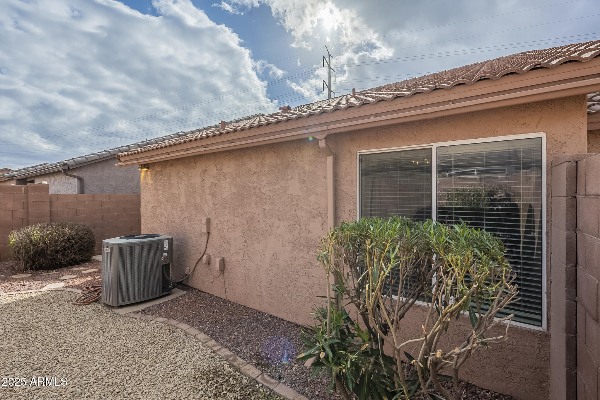 6610 E UNIVERSITY Drive 157