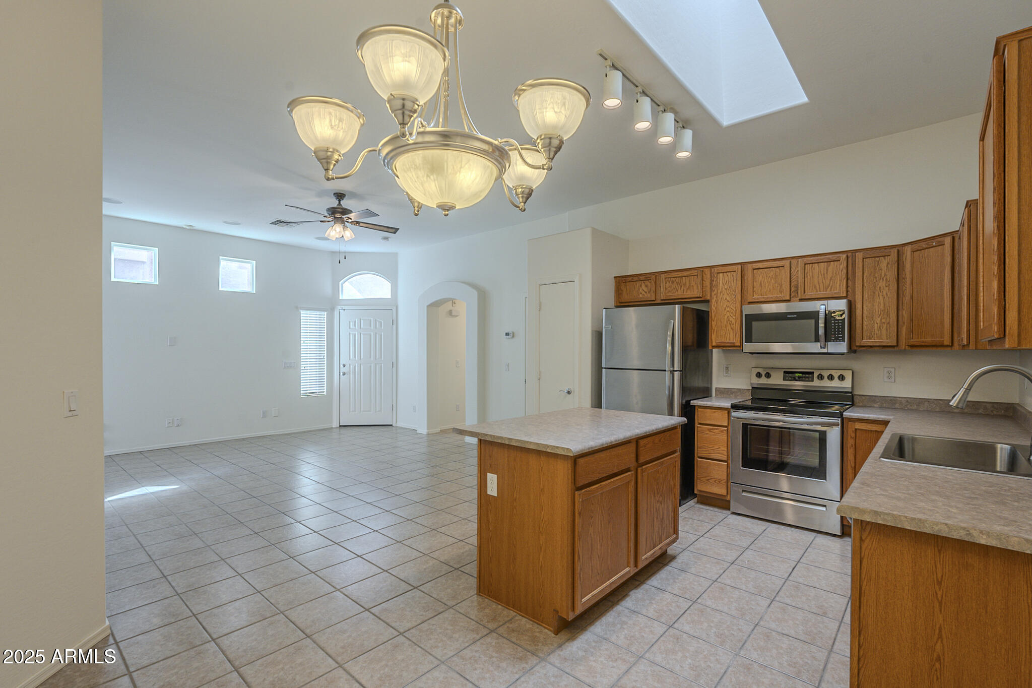 6610 E UNIVERSITY Drive 157