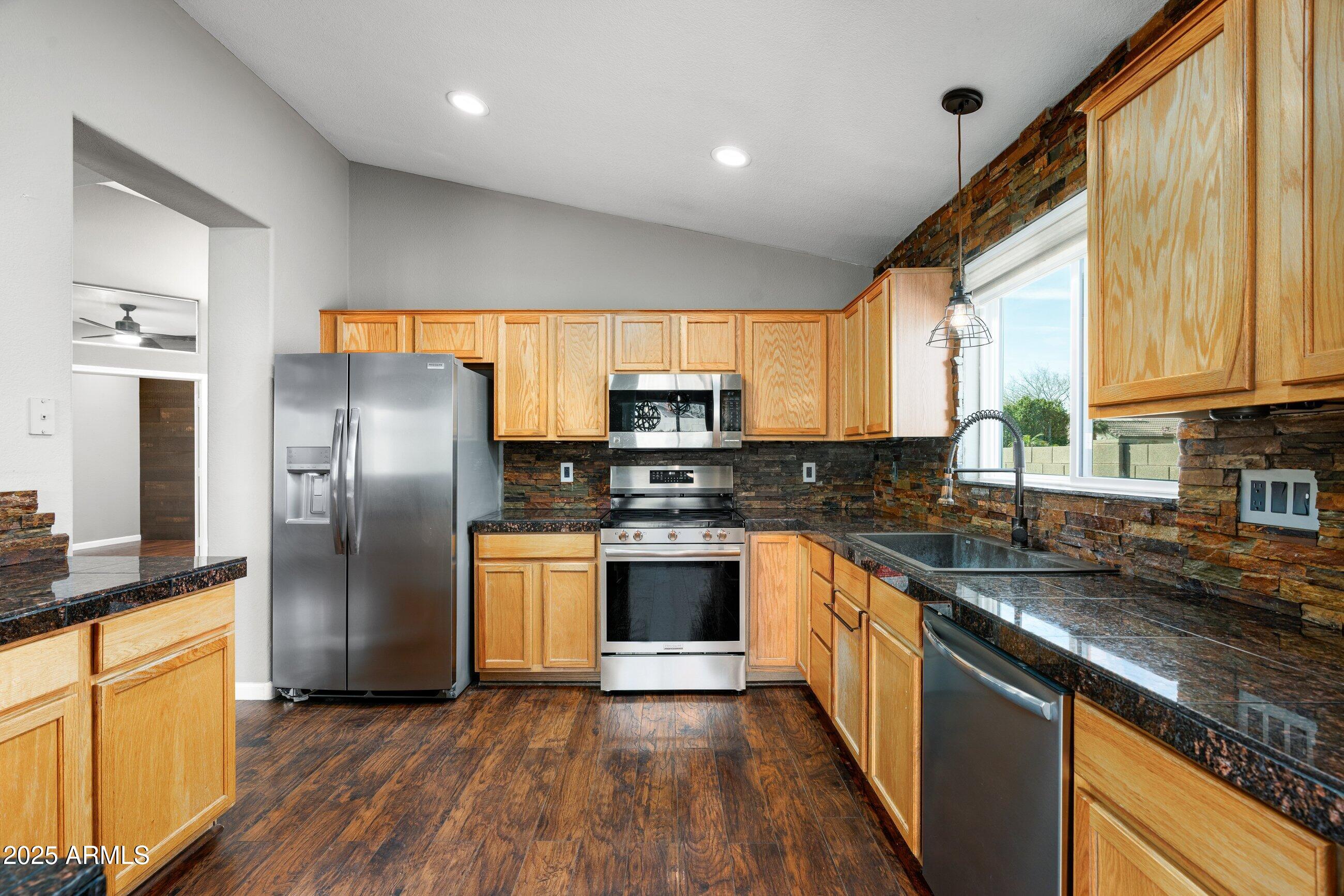 11332 E DES MOINES Circle