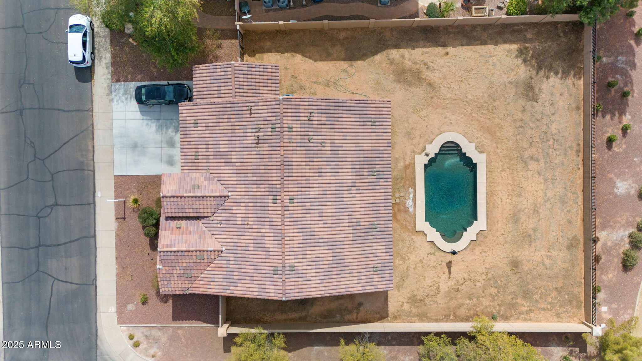 3027 N SPRING Lane