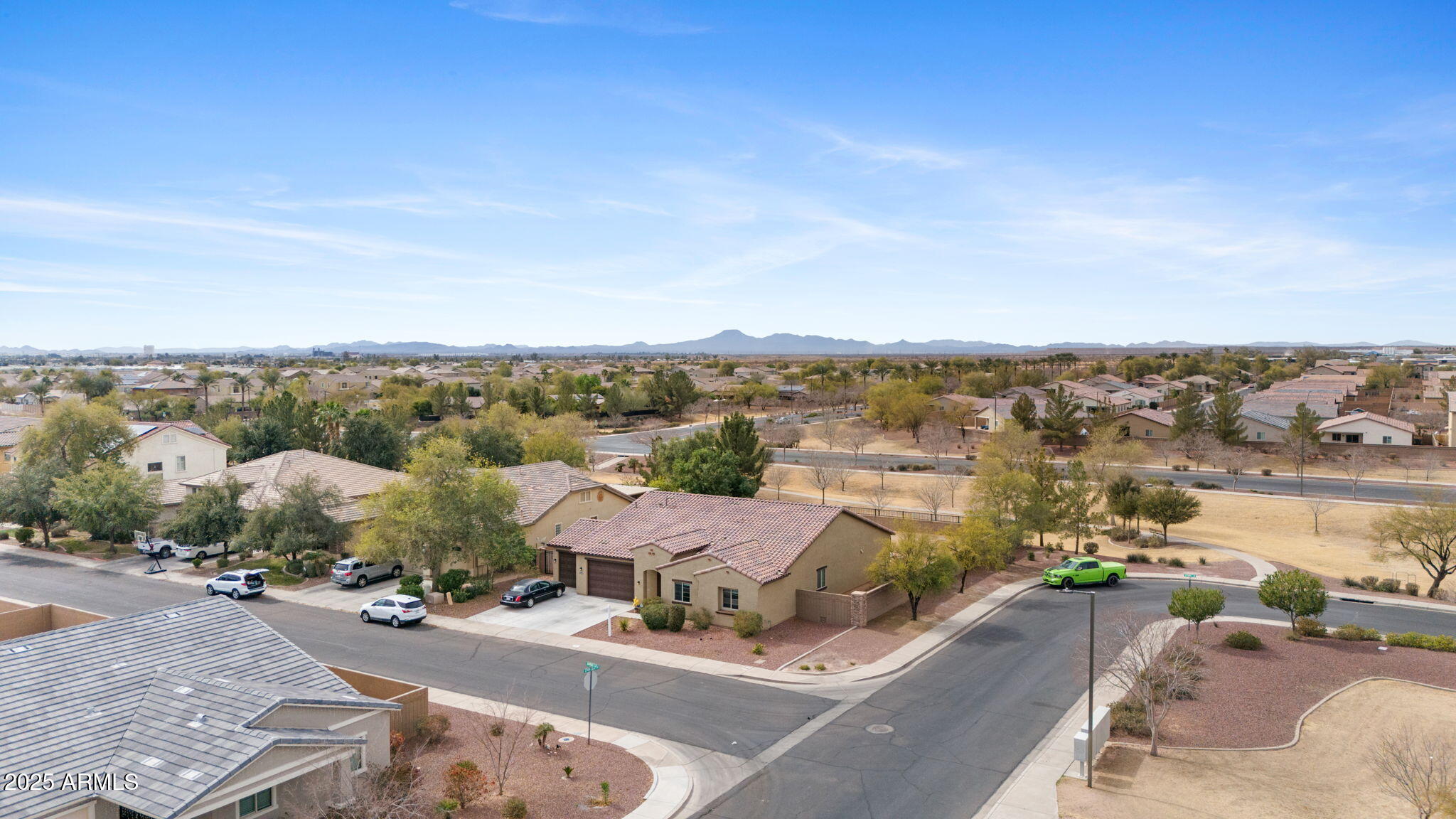 3027 N SPRING Lane