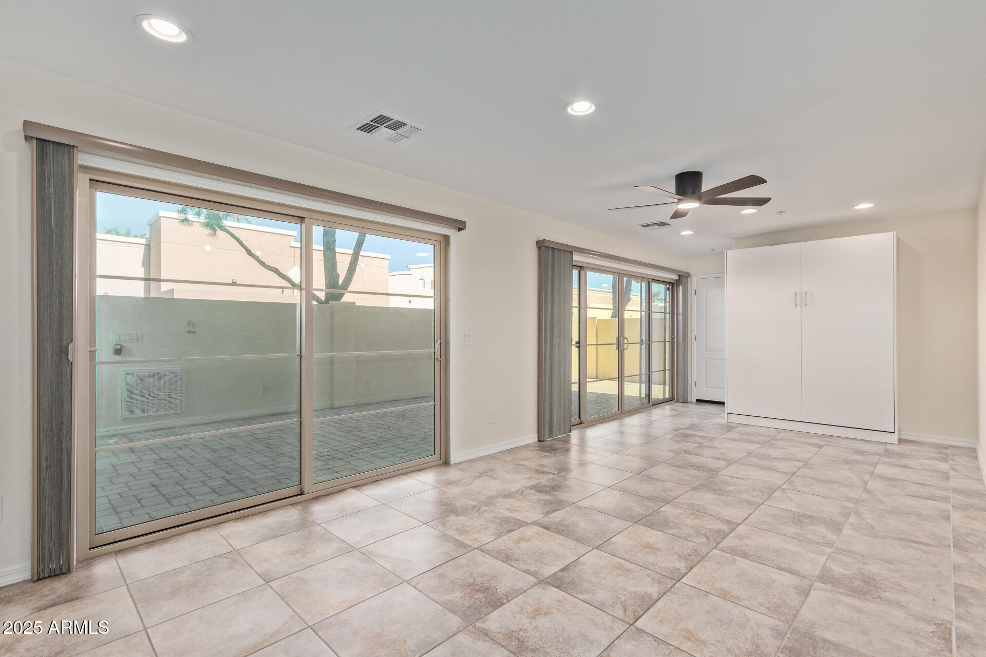 7130 W Linda Lane