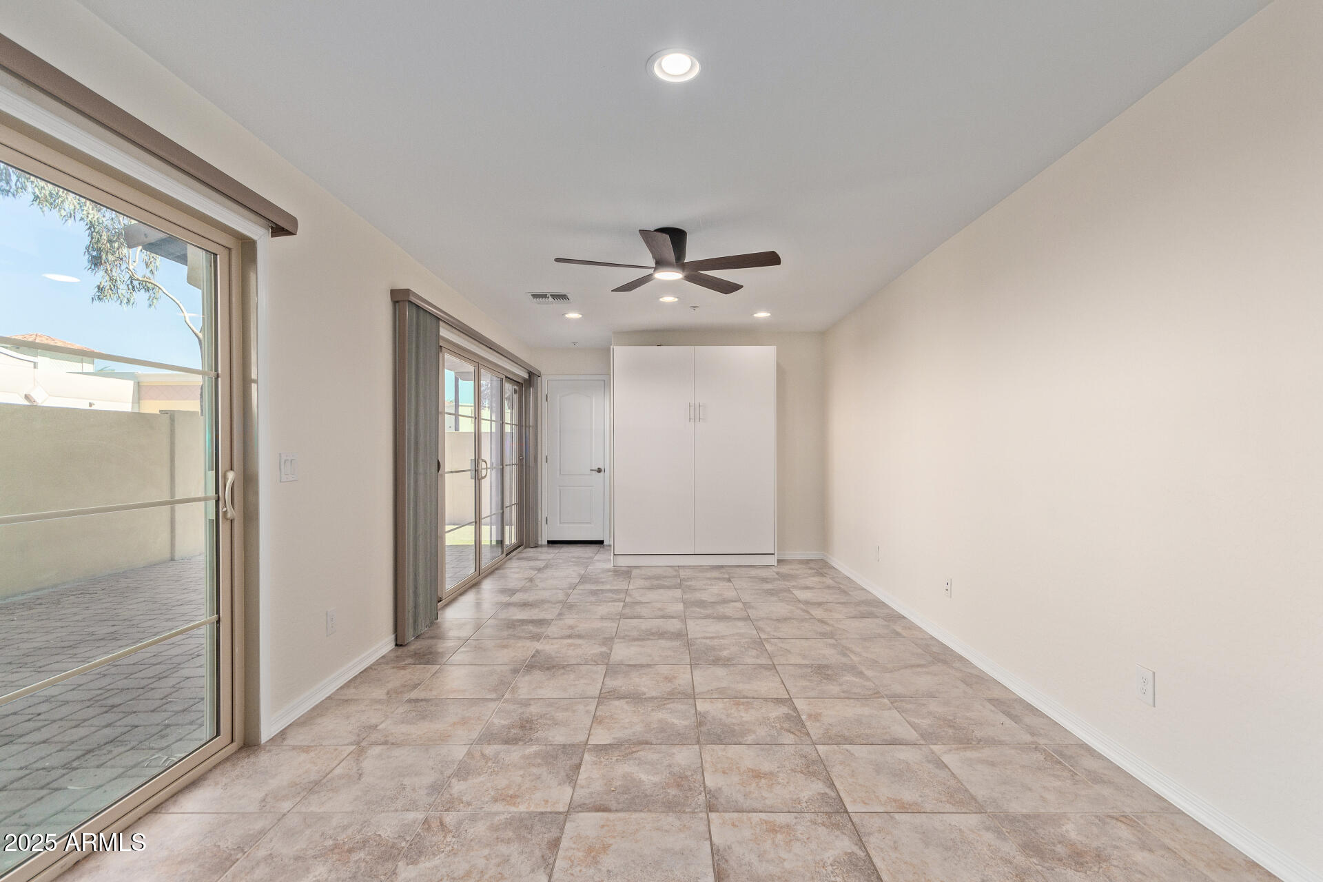 7130 W Linda Lane