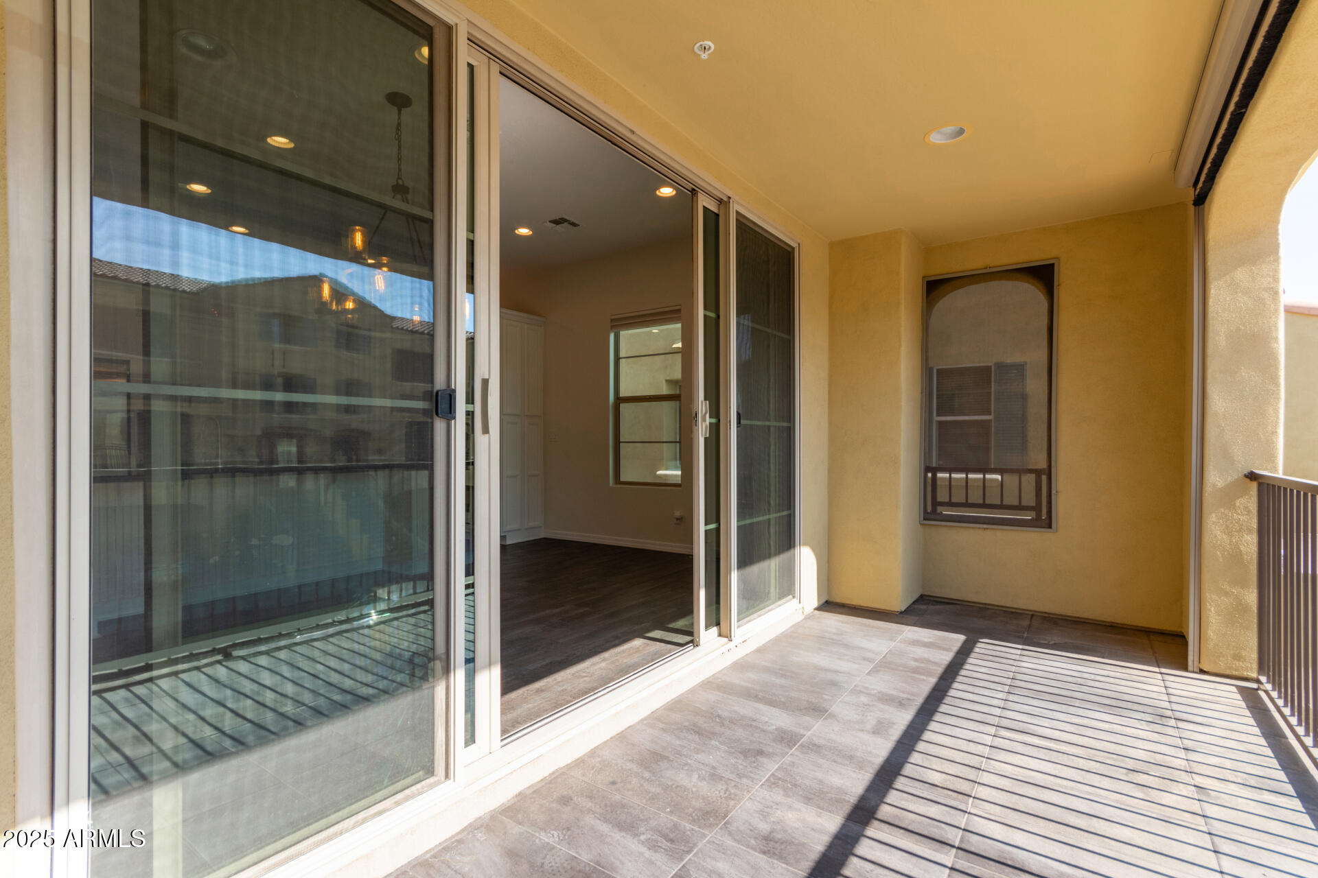 7130 W Linda Lane