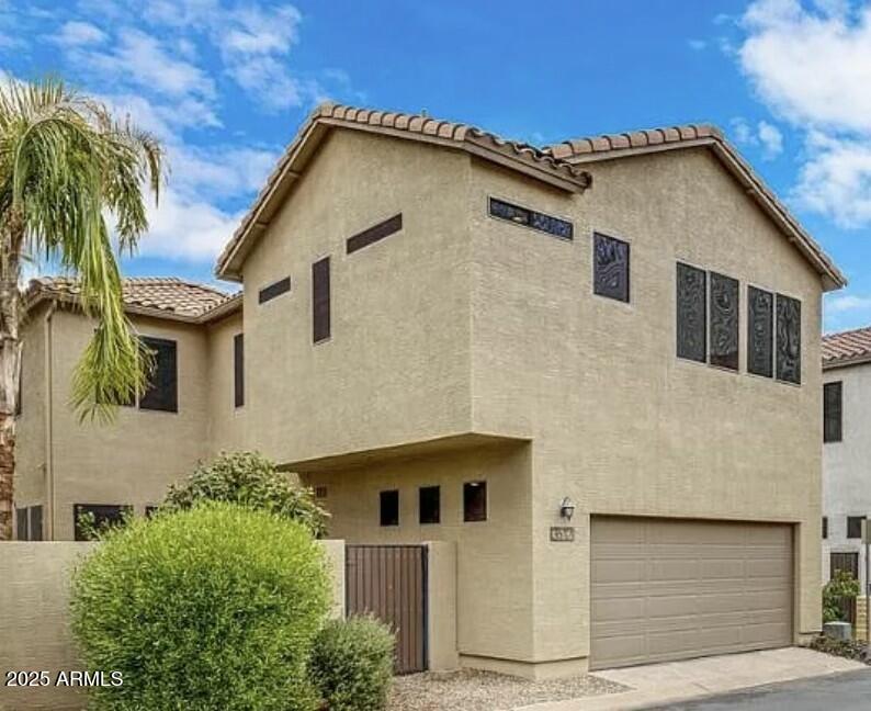 3512 S Falcon Drive