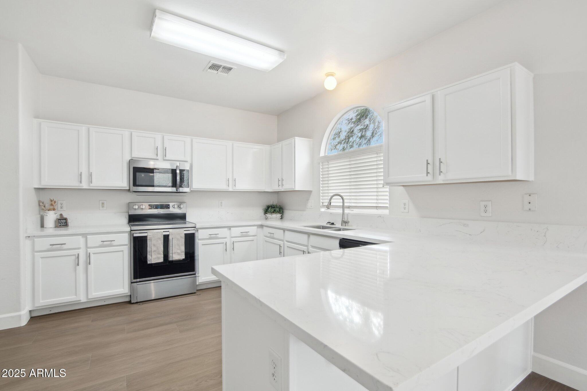 2502 S 90TH Glen