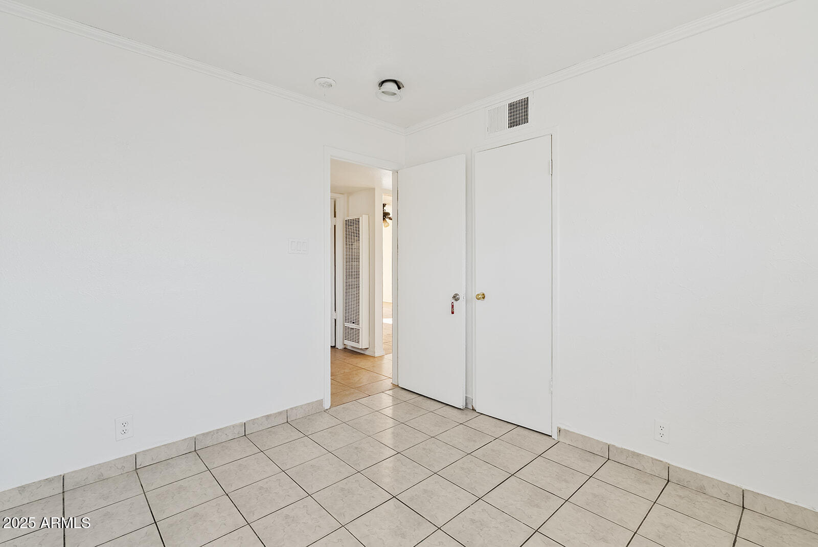 724 S LEWIS