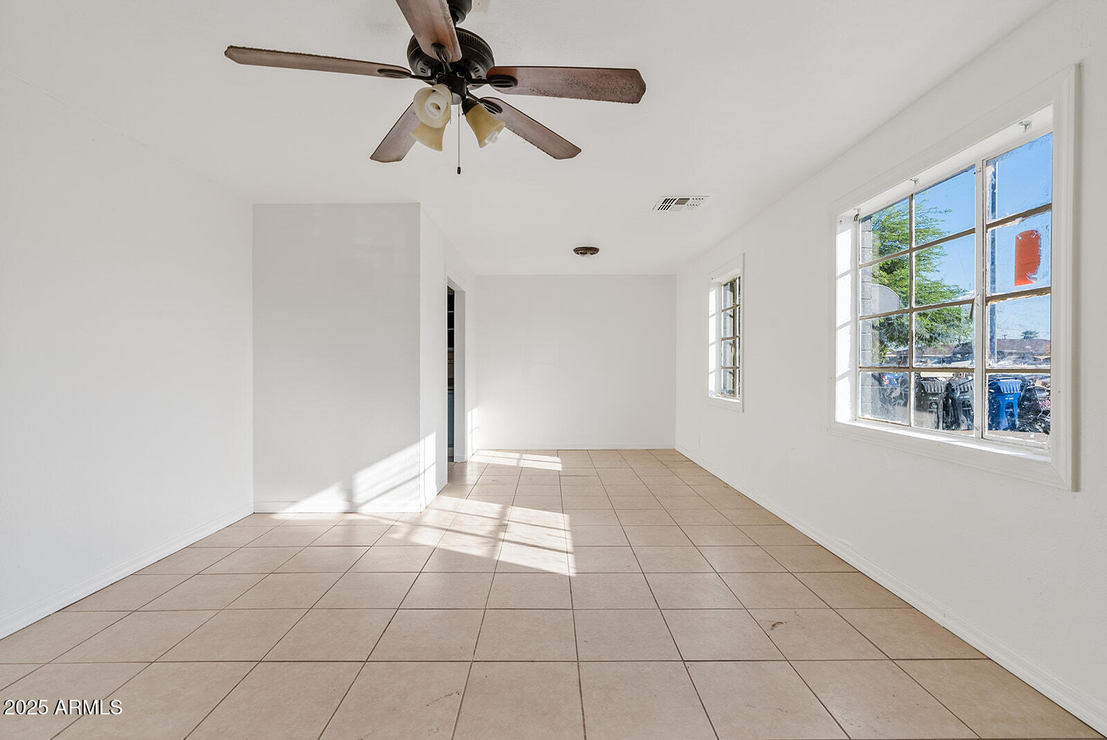 724 S LEWIS
