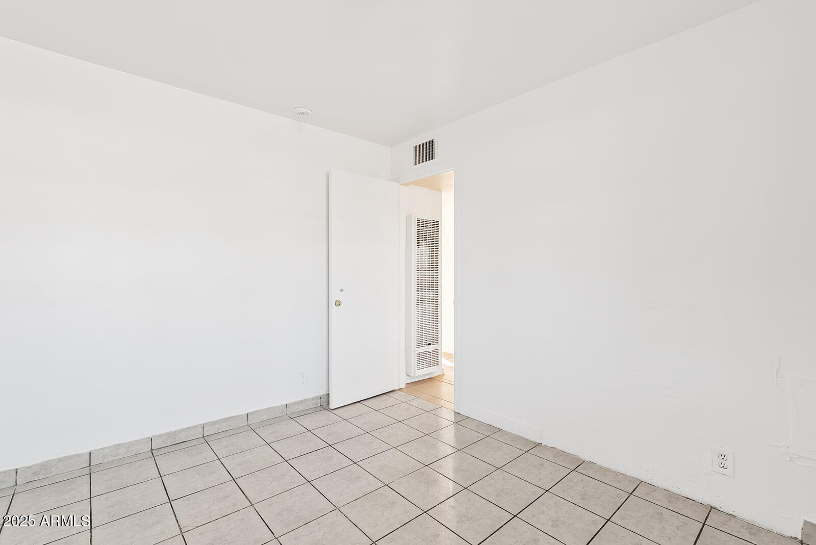 724 S LEWIS