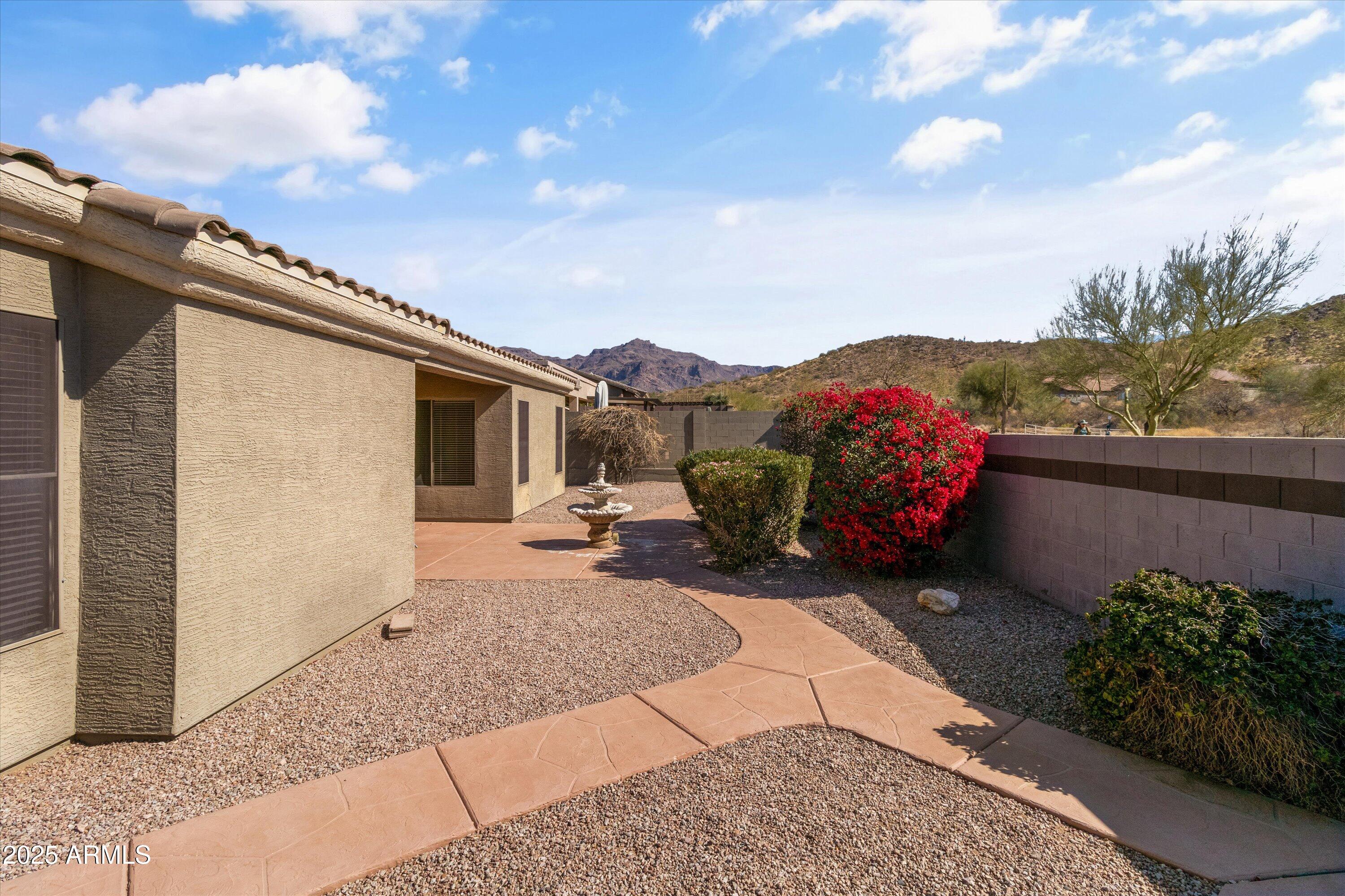 8117 E SWEET BUSH Lane