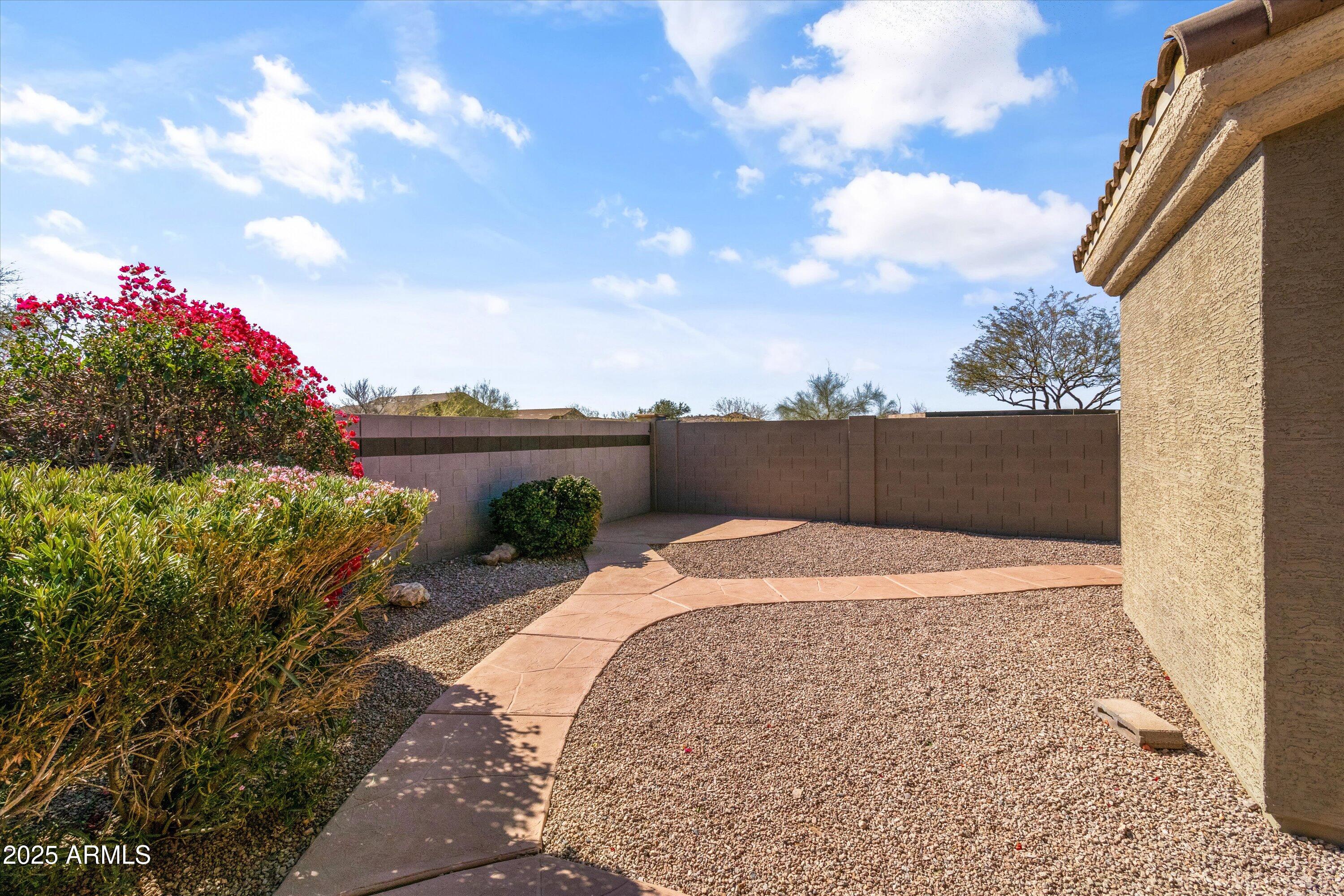 8117 E SWEET BUSH Lane