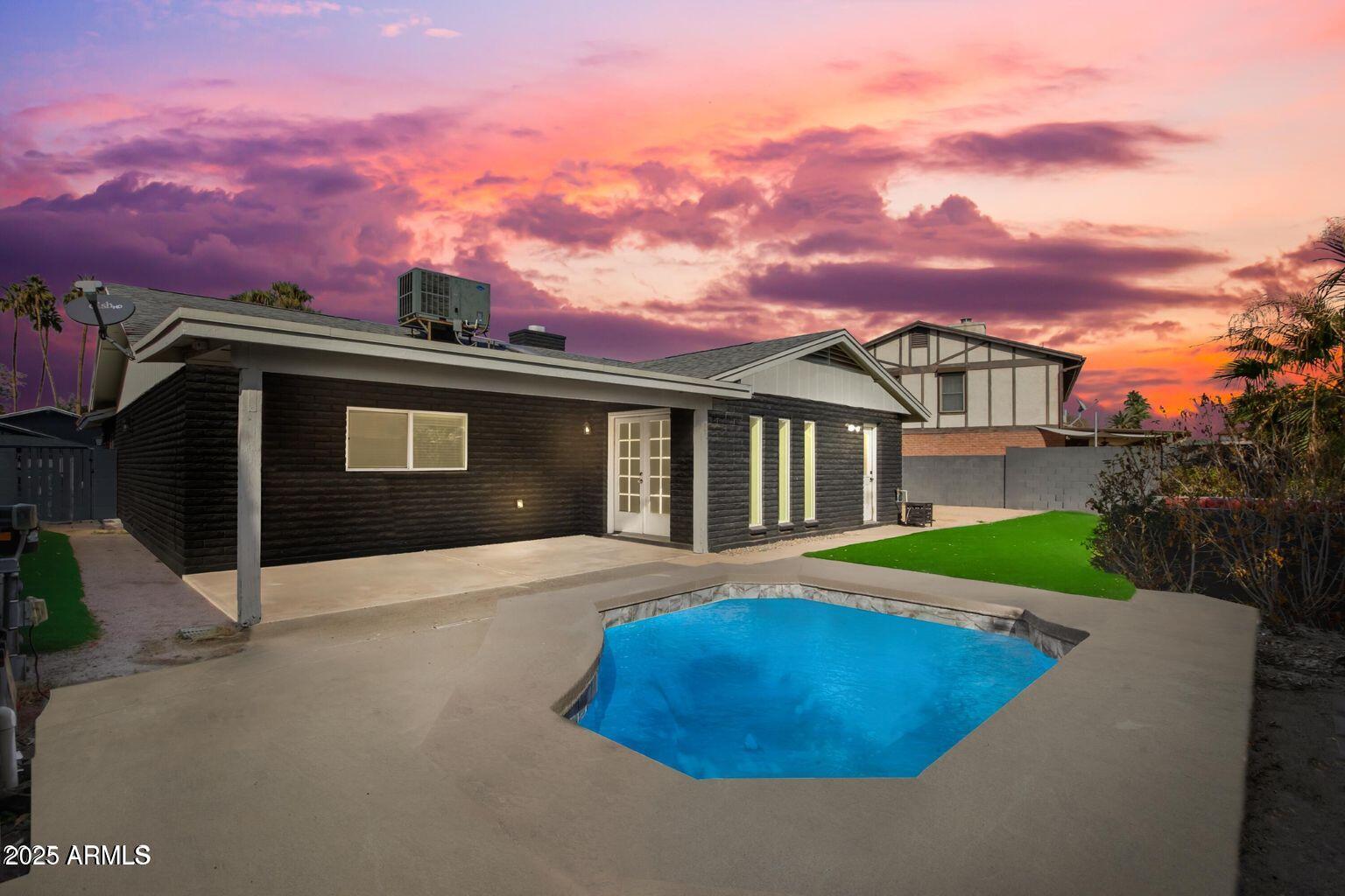 5013 W ORCHID Lane