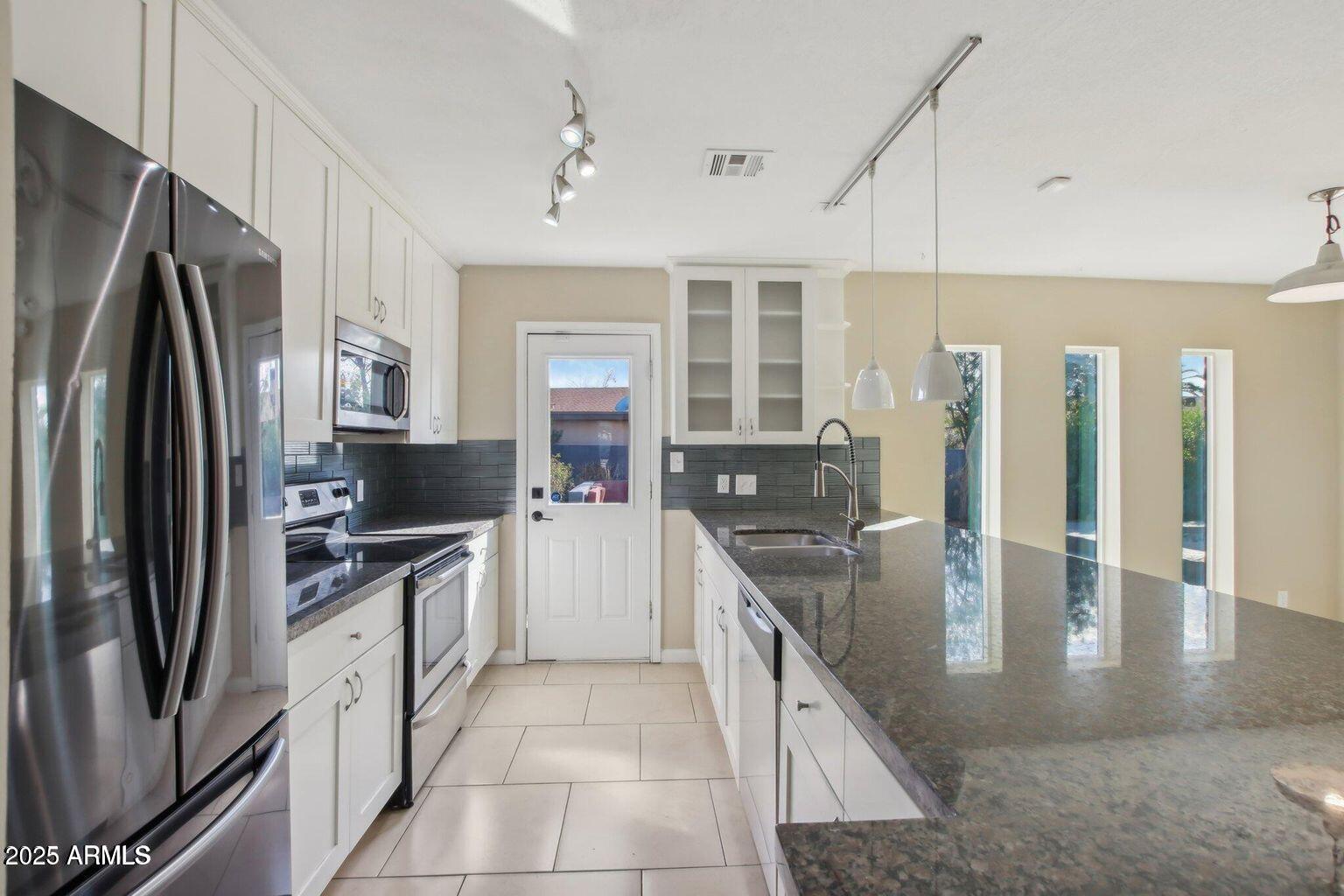5013 W ORCHID Lane