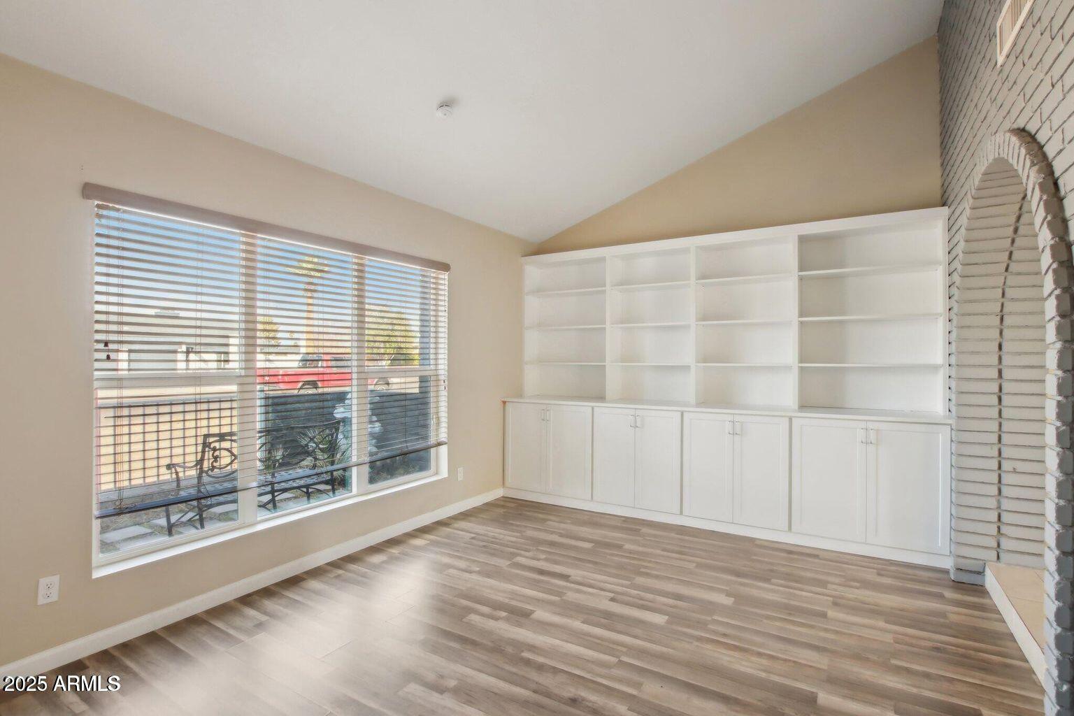 5013 W ORCHID Lane