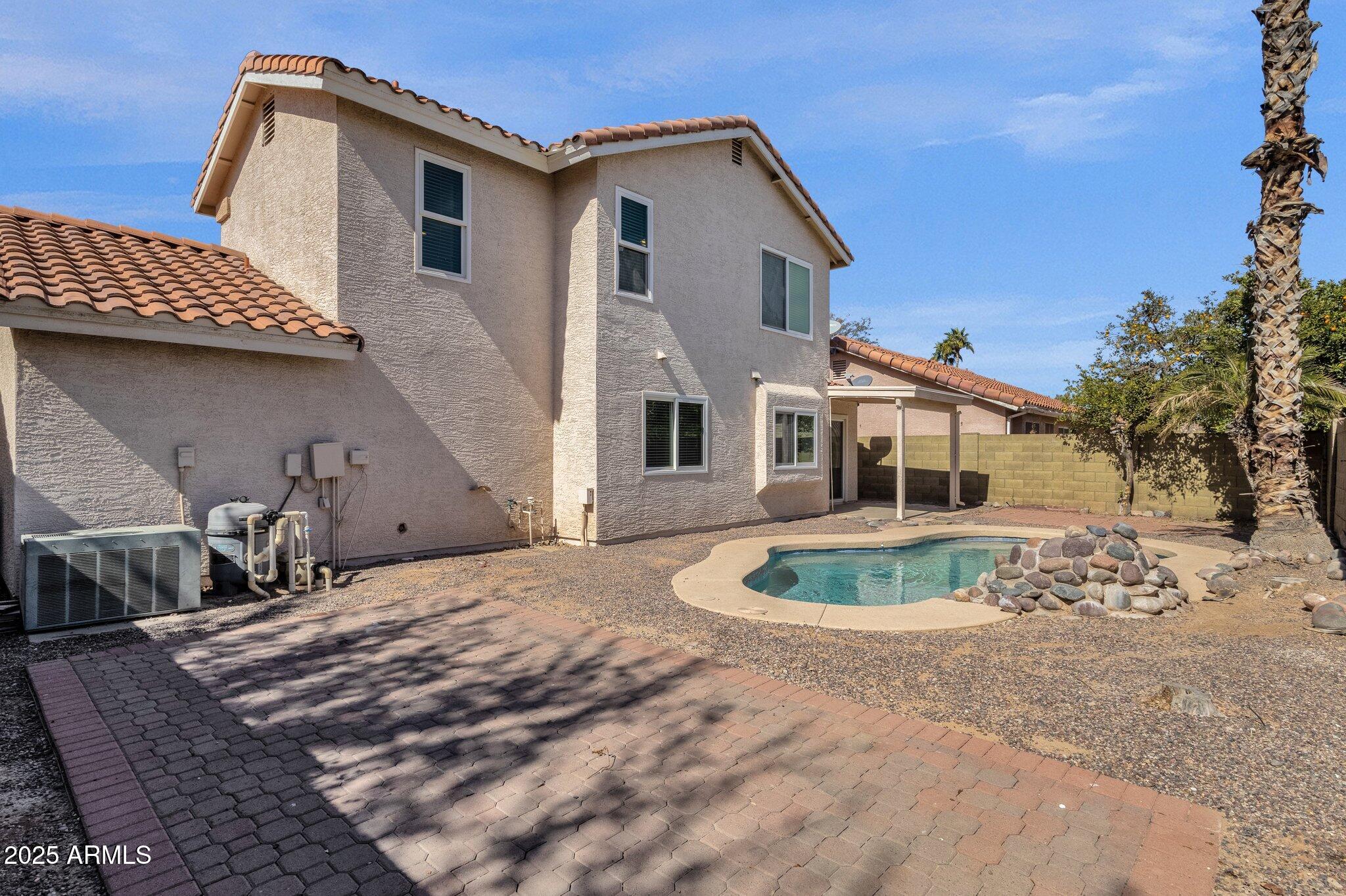 811 N LOS FELIZ Drive