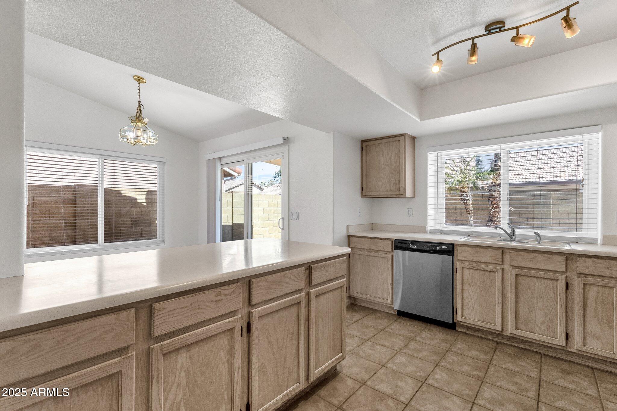 811 N LOS FELIZ Drive