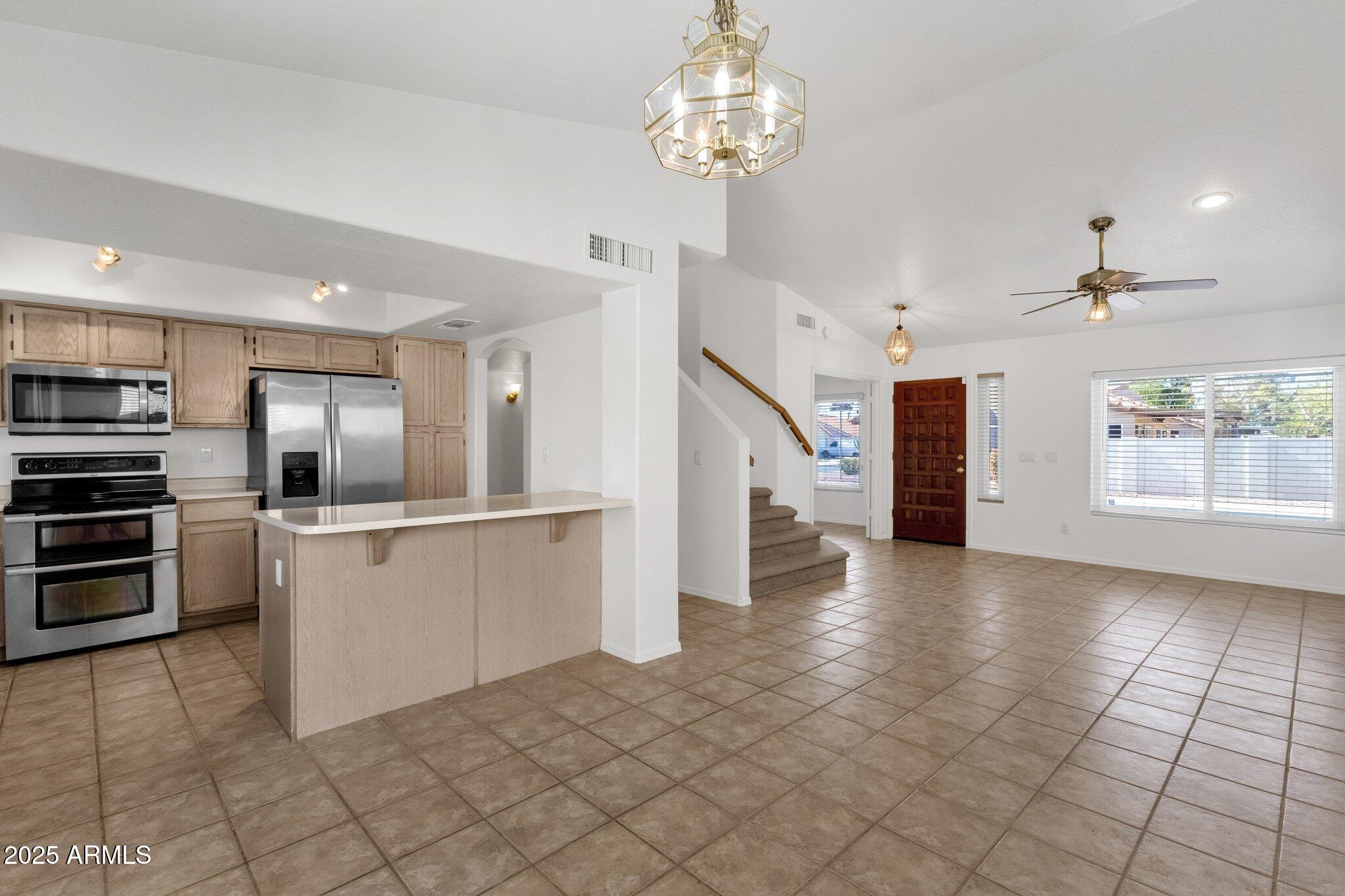 811 N LOS FELIZ Drive