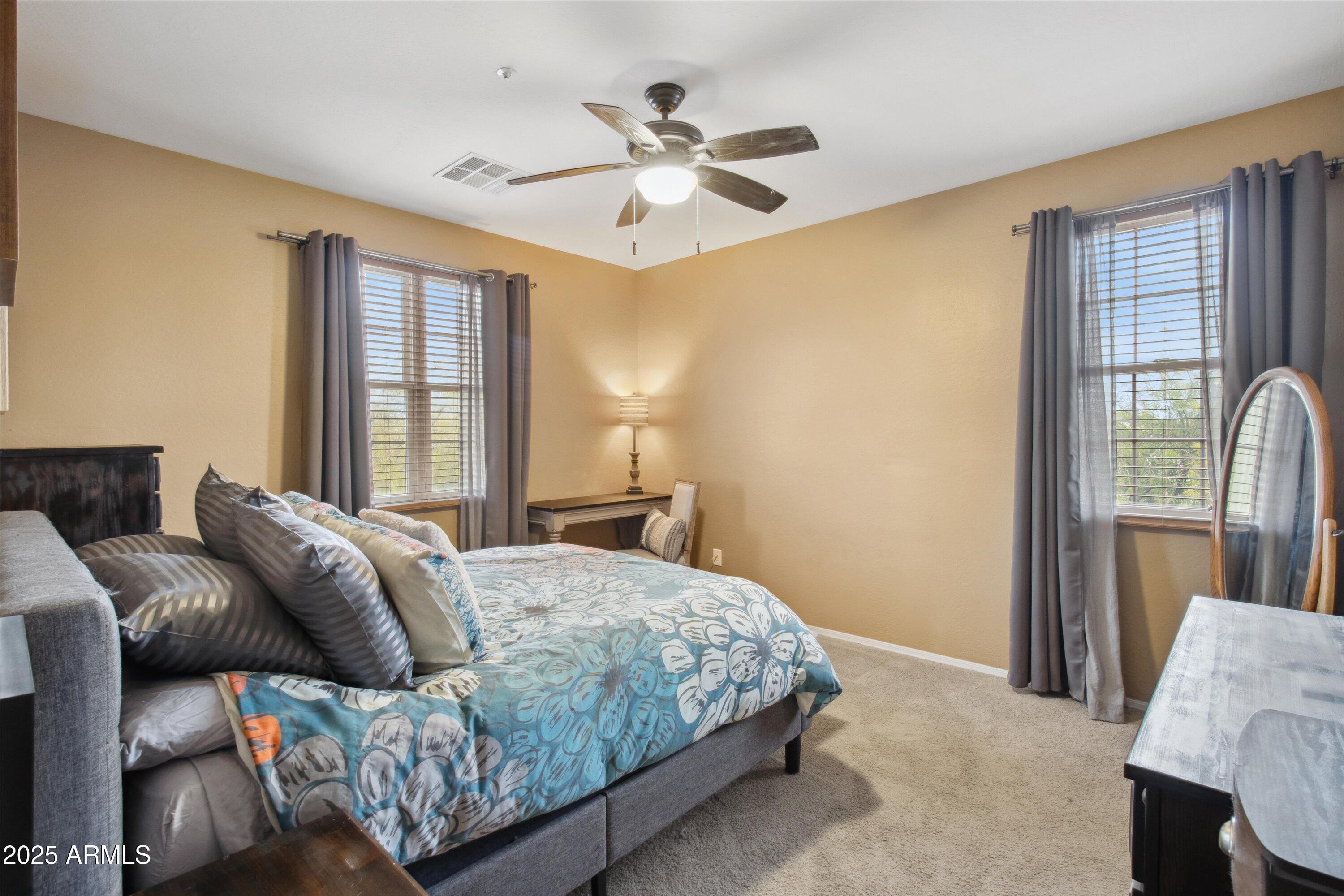 4769 E THUNDERHEART Trail 101