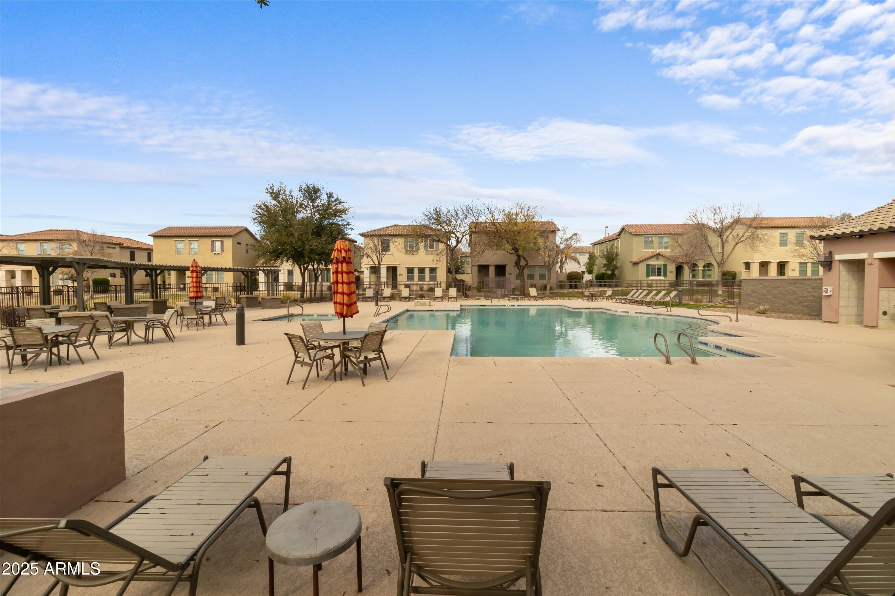 4769 E THUNDERHEART Trail 101
