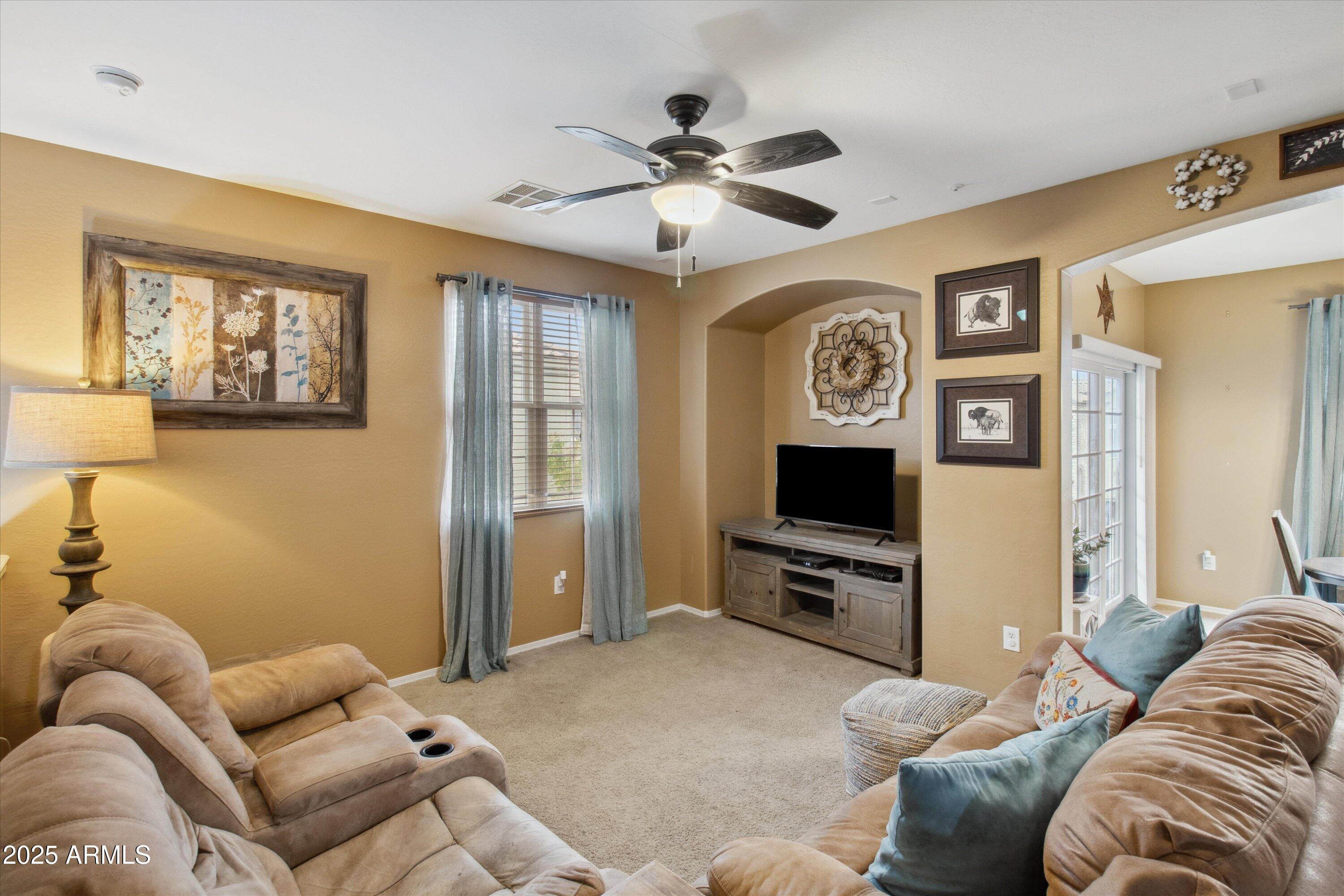 4769 E THUNDERHEART Trail 101